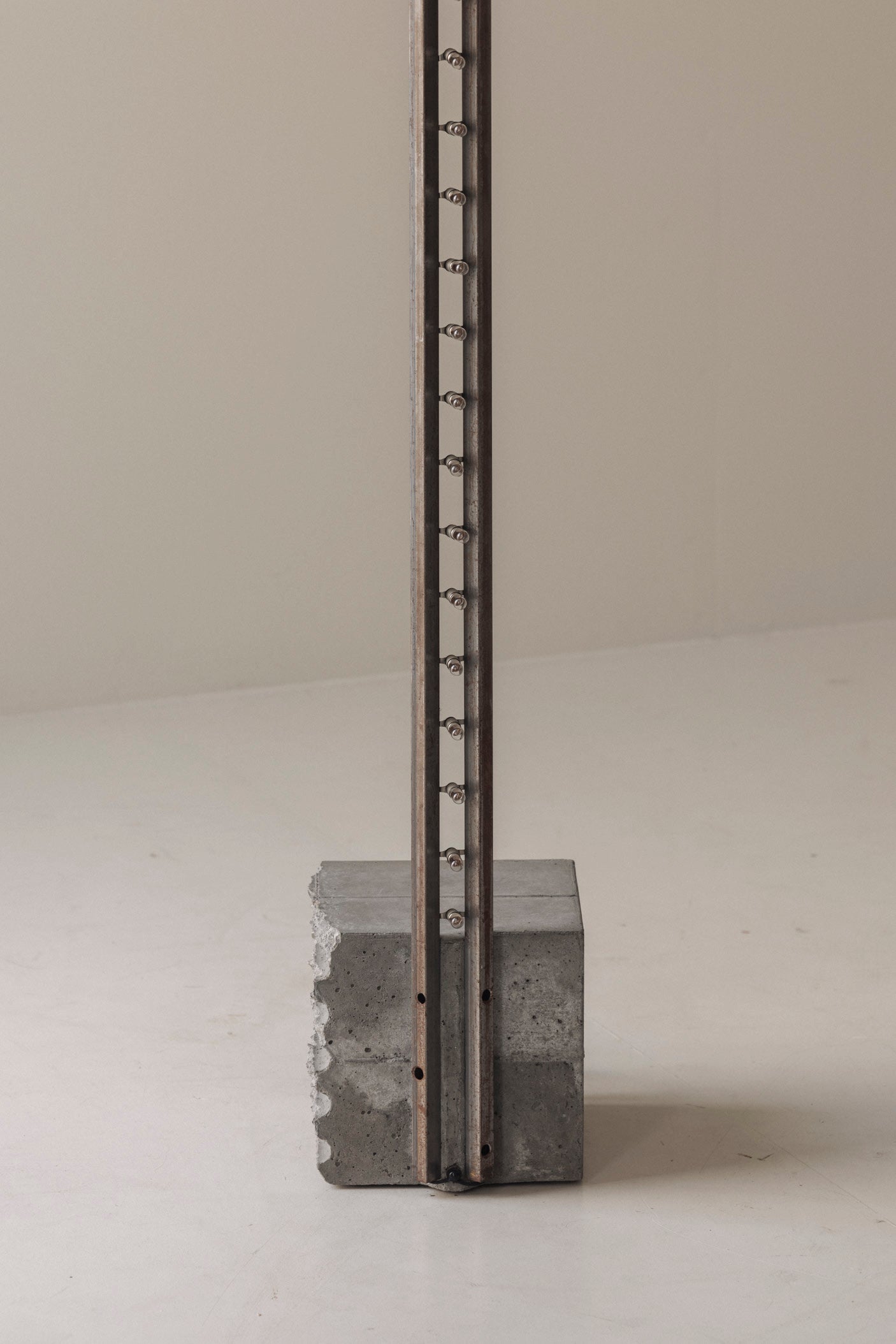 Sculptural Brutalist Floor Lamp in Concrete and Steel, 1980s — side angle