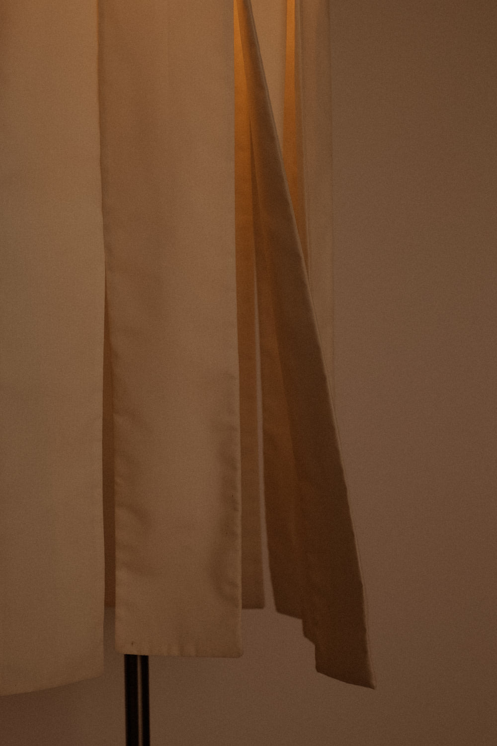 Silk Floor Lamp by Jan des Bouvrie  — additional view