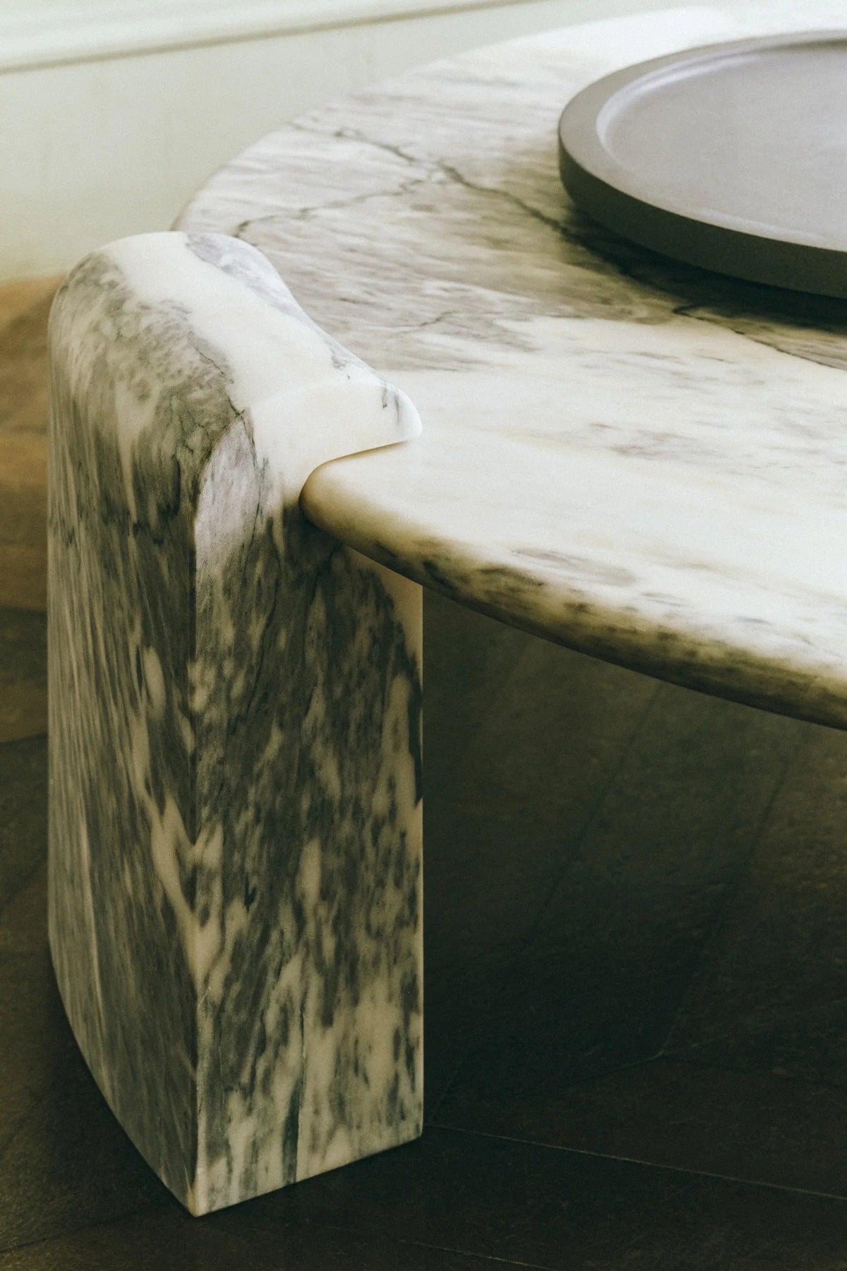 STONE COLUMN LOUNGE TABLE - ESTREMOZ MARBLE — detail view