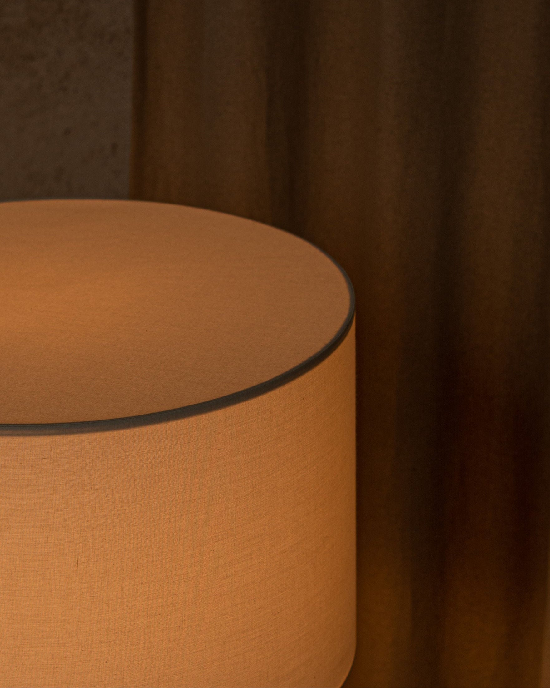 'Peona Kelo' Table Lamp in Walnut Wood