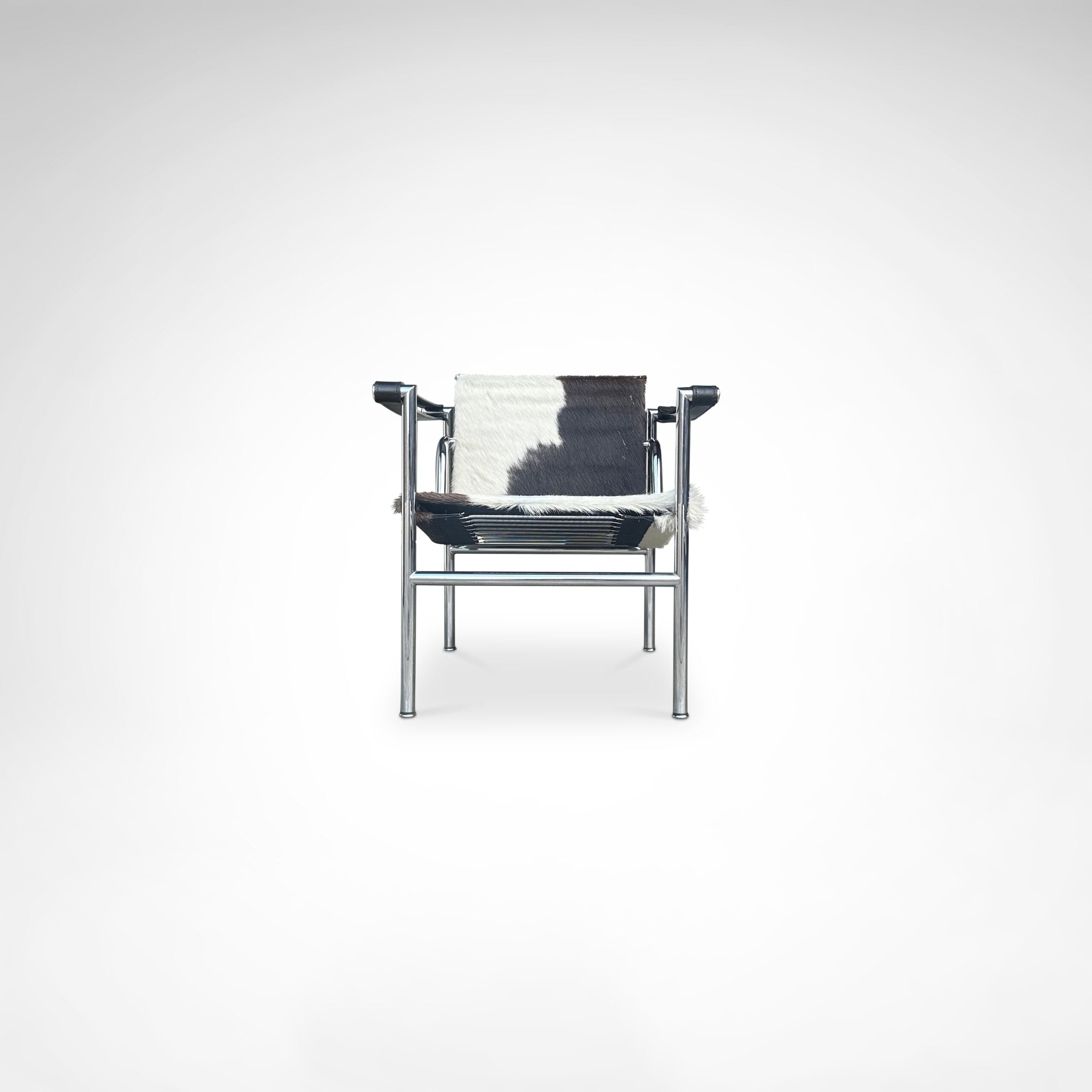 LC1 Ponyskin Armchair by Le Corbusier, Charlotte Perriand & Pierre Jeanneret for Cassina, 1980s — lifestyle setting