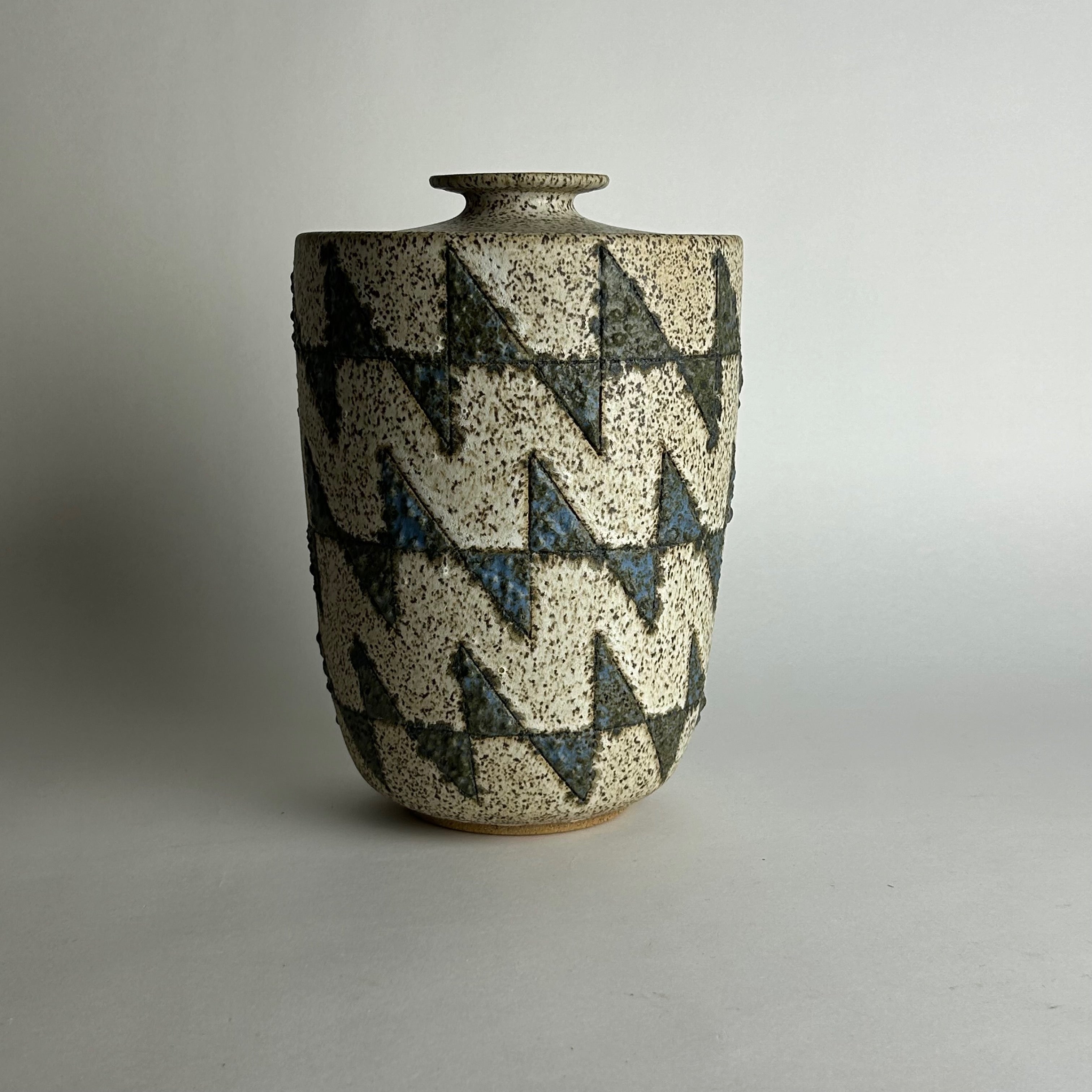 Glazed Ceramic Zig Zag Urn Matthew Ward Collection — side angle