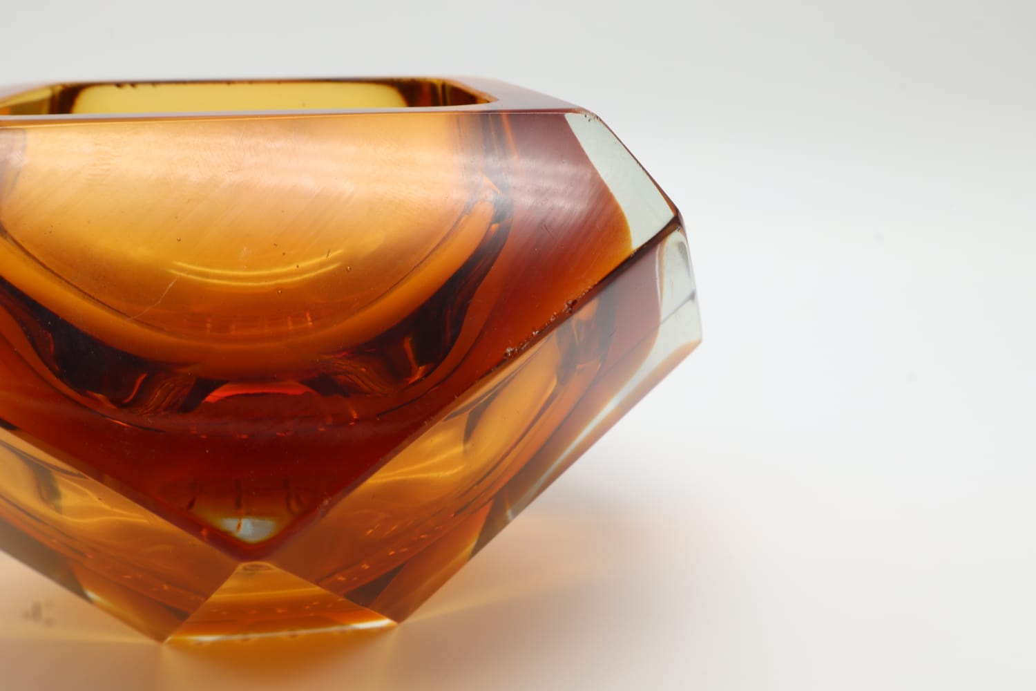 1960s Murano Sommerso Glass Bowl by Flavio Poli for Seguso – Italy — lifestyle setting