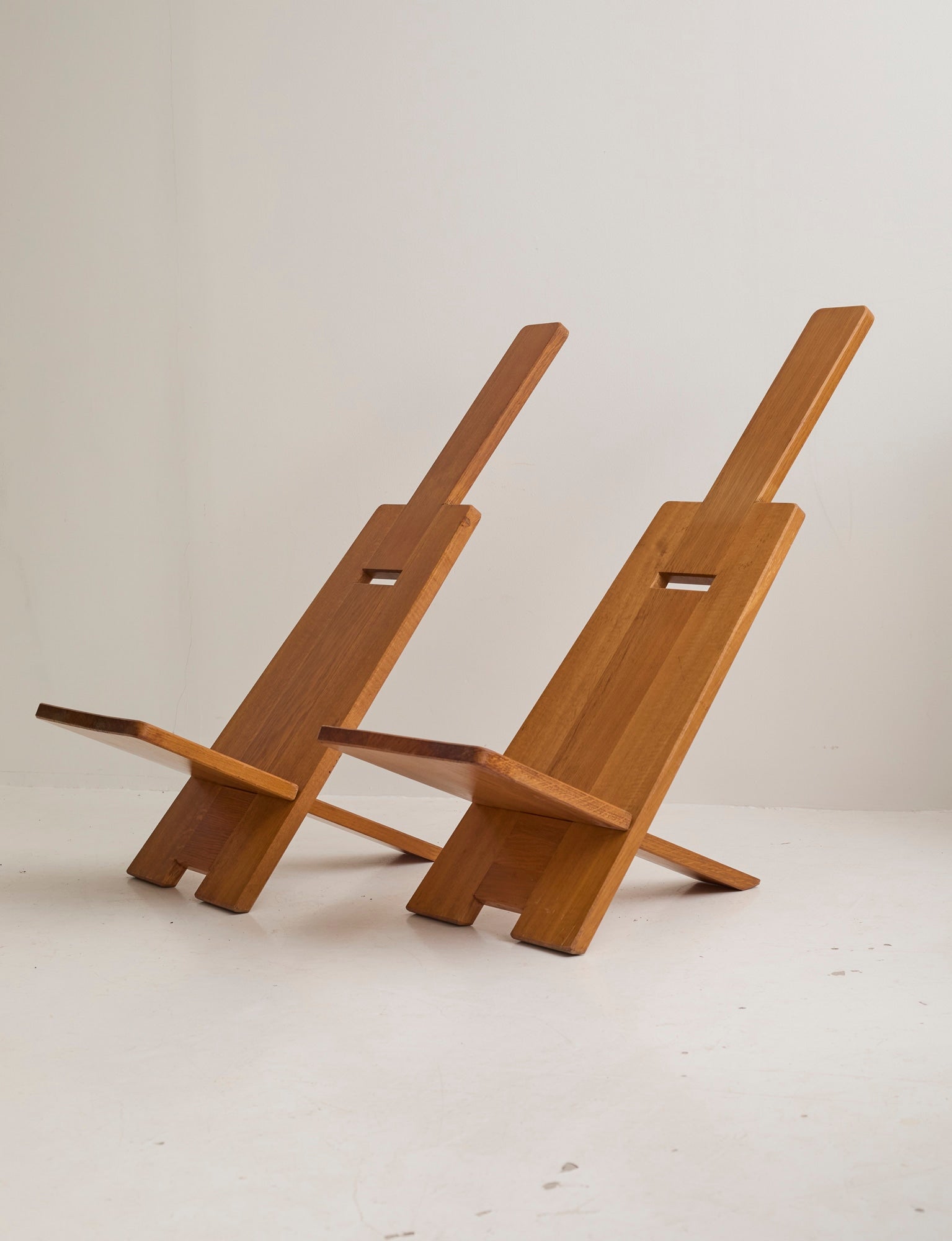 French Palaver Chair by Alain Gaubert in Solid Oak c. 1980 (Signed) — additional view