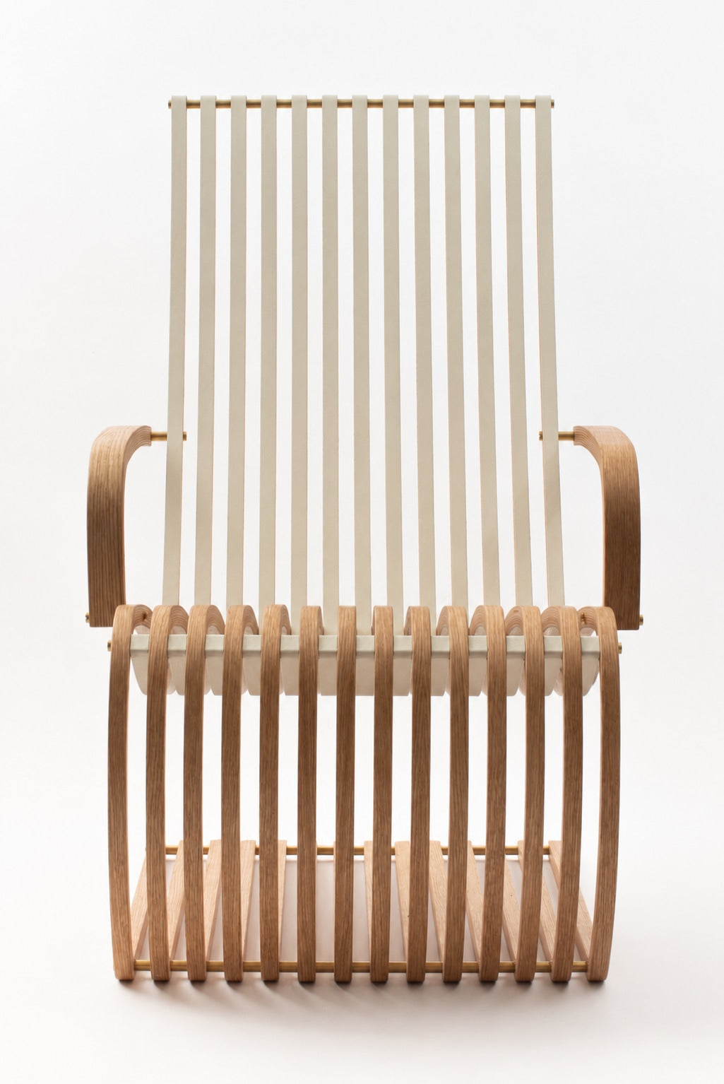 Avao Lounge Chair — lifestyle setting