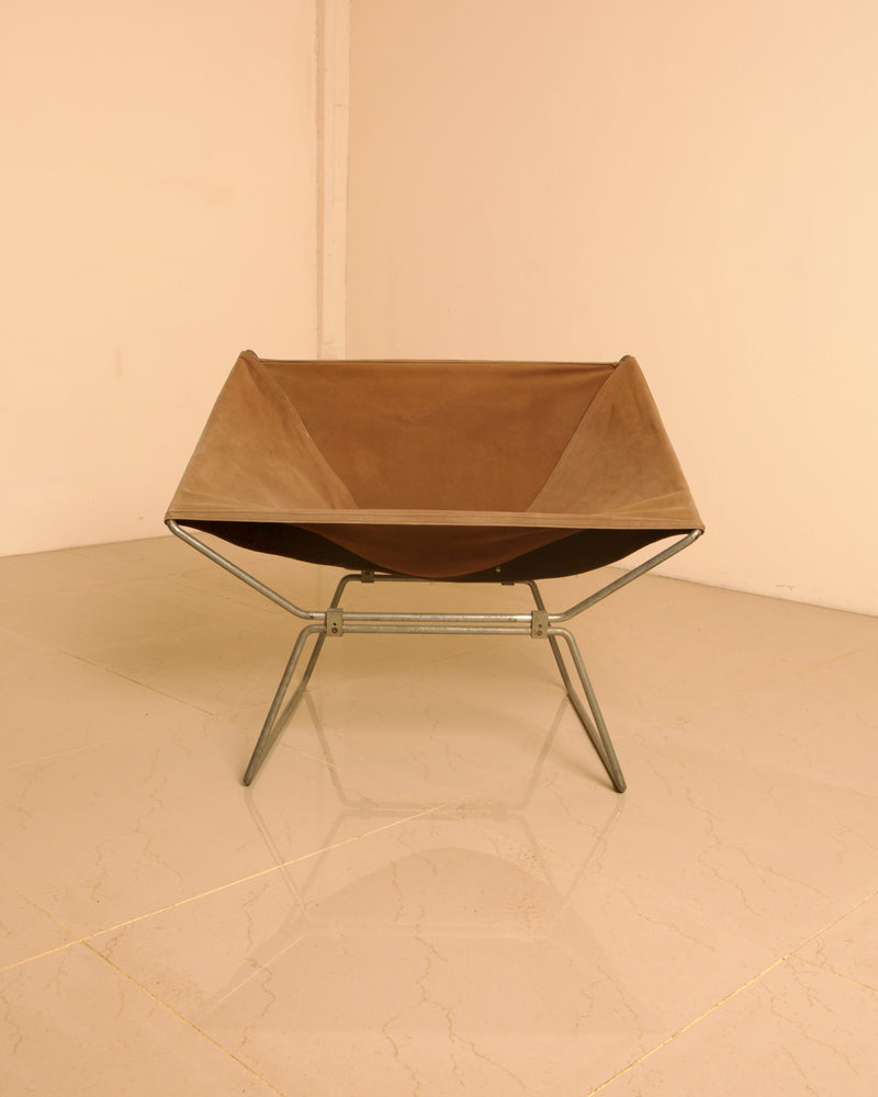 AP-14 Armchair in Canvas by Pierre Paulin for AP Polak, 1950s — front view highlighting brown canvas and metal frame
