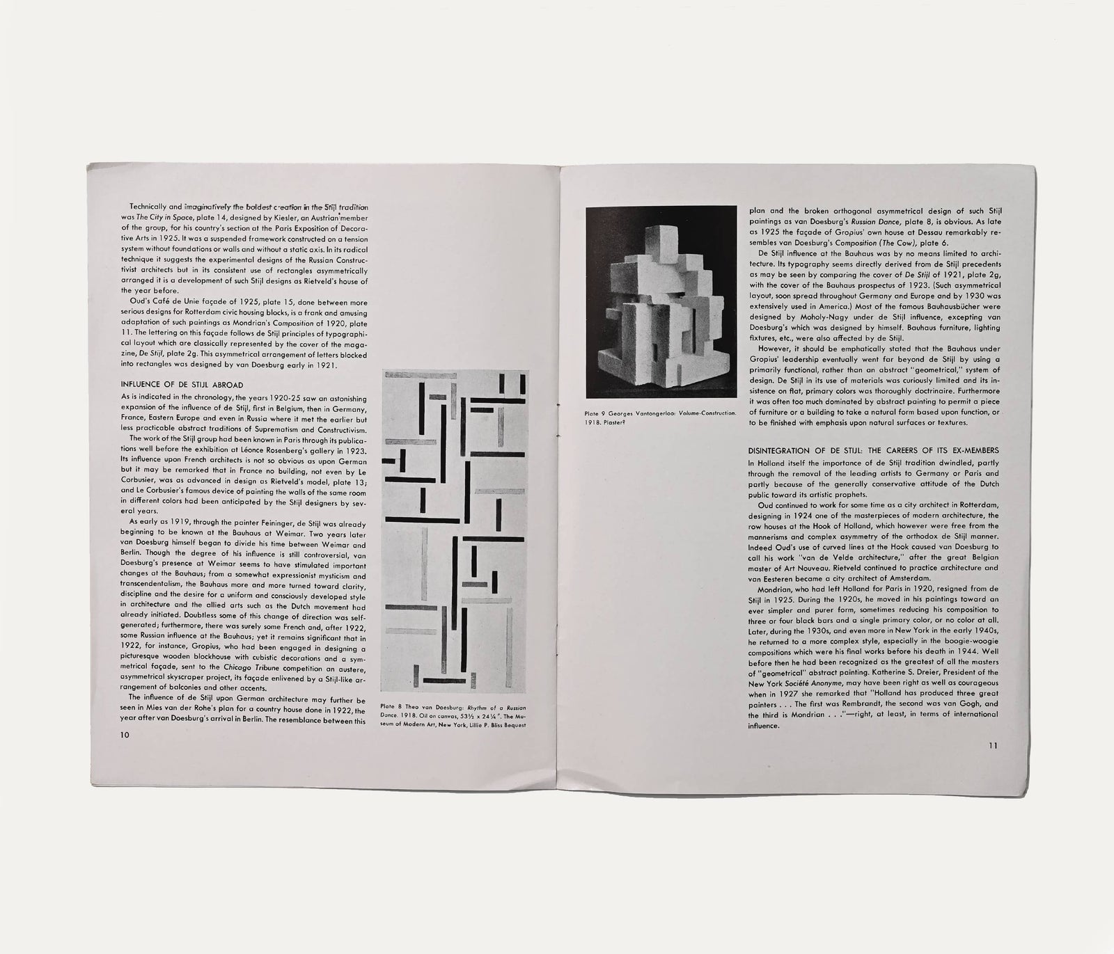 De Stijl, MoMa Art Bulletin, 1952 Art Books — lifestyle setting