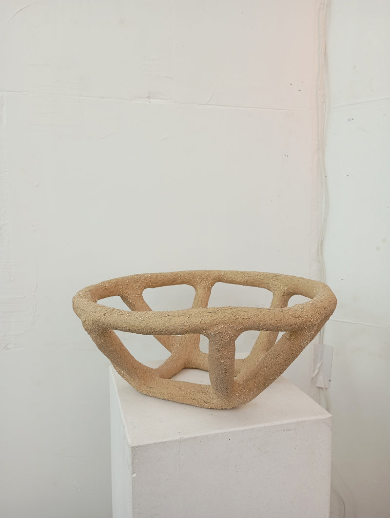 Corbeille 16' — close-up of textured beige ceramic bowl