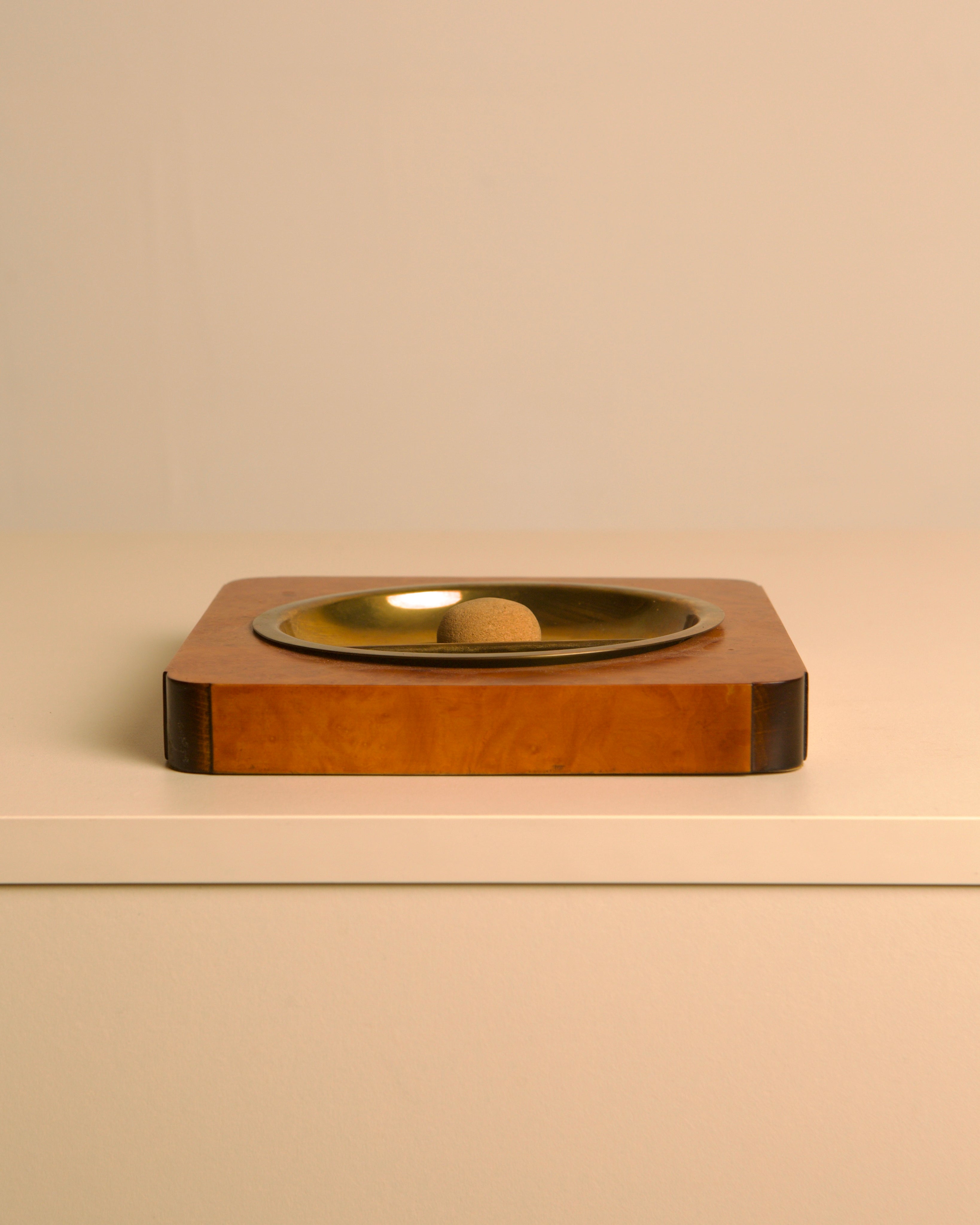 Italian Burl Wood & Brass Catchall Tray with Cork Ball, 1960s — detail view