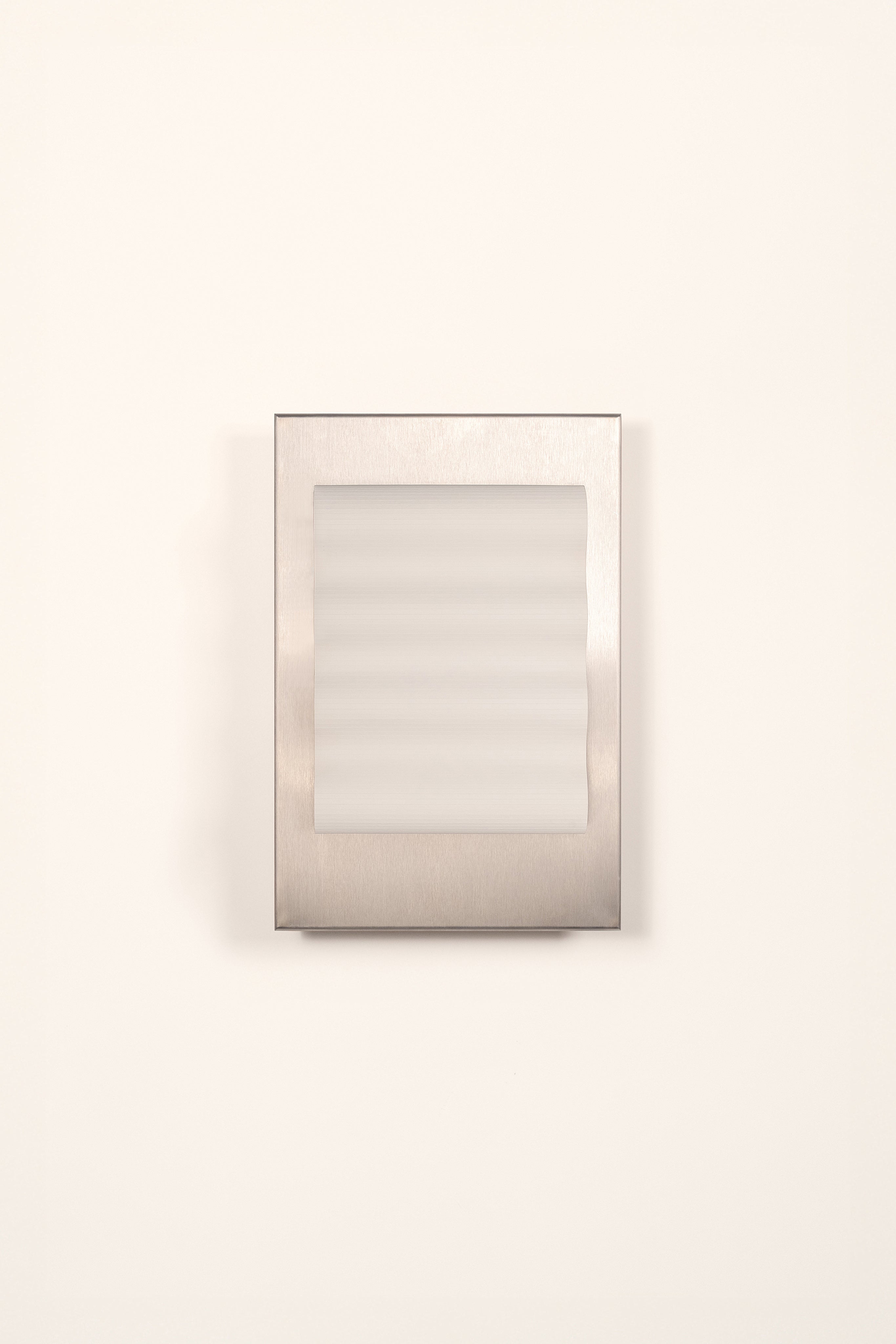 "Frame" Brut M — side angle