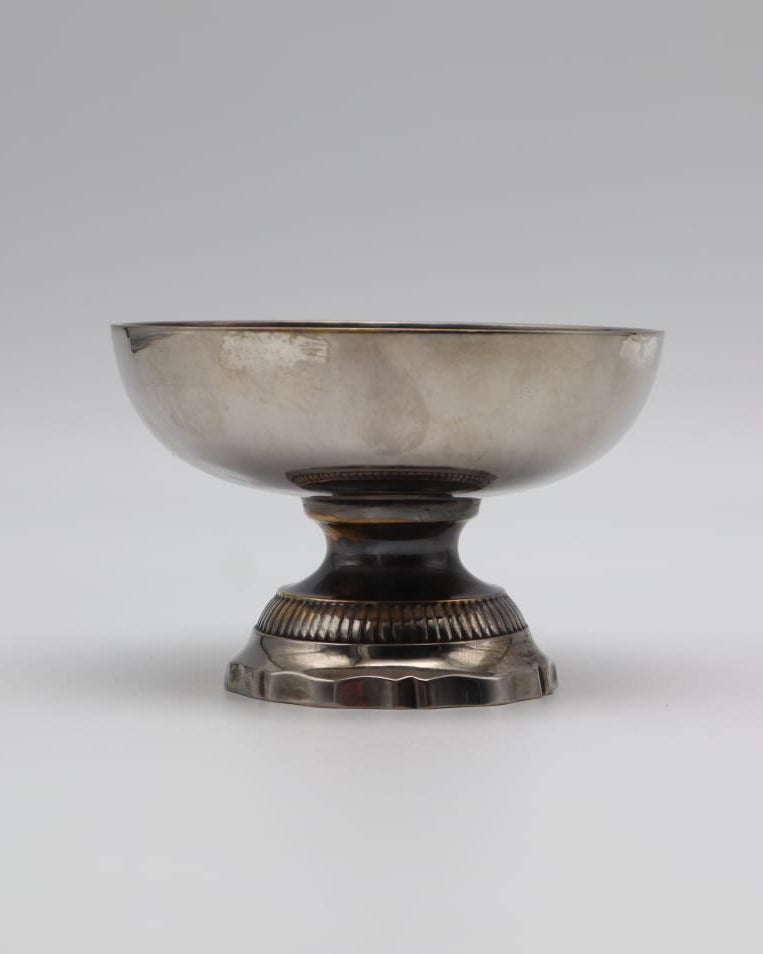 Antique Silver-Plated Footed Trinket Dish – Art Deco Style – ca. 1950 — detail view