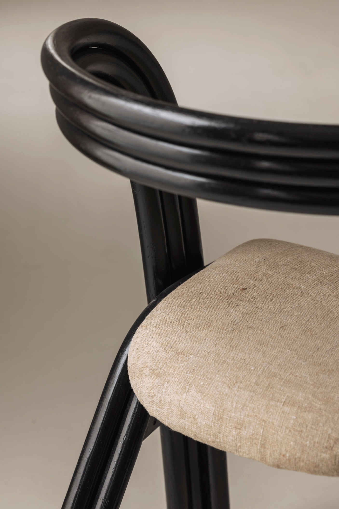 Set of four sculptural dining chairs by Axel Enthoven for Rohé Design, 1980s — view 10