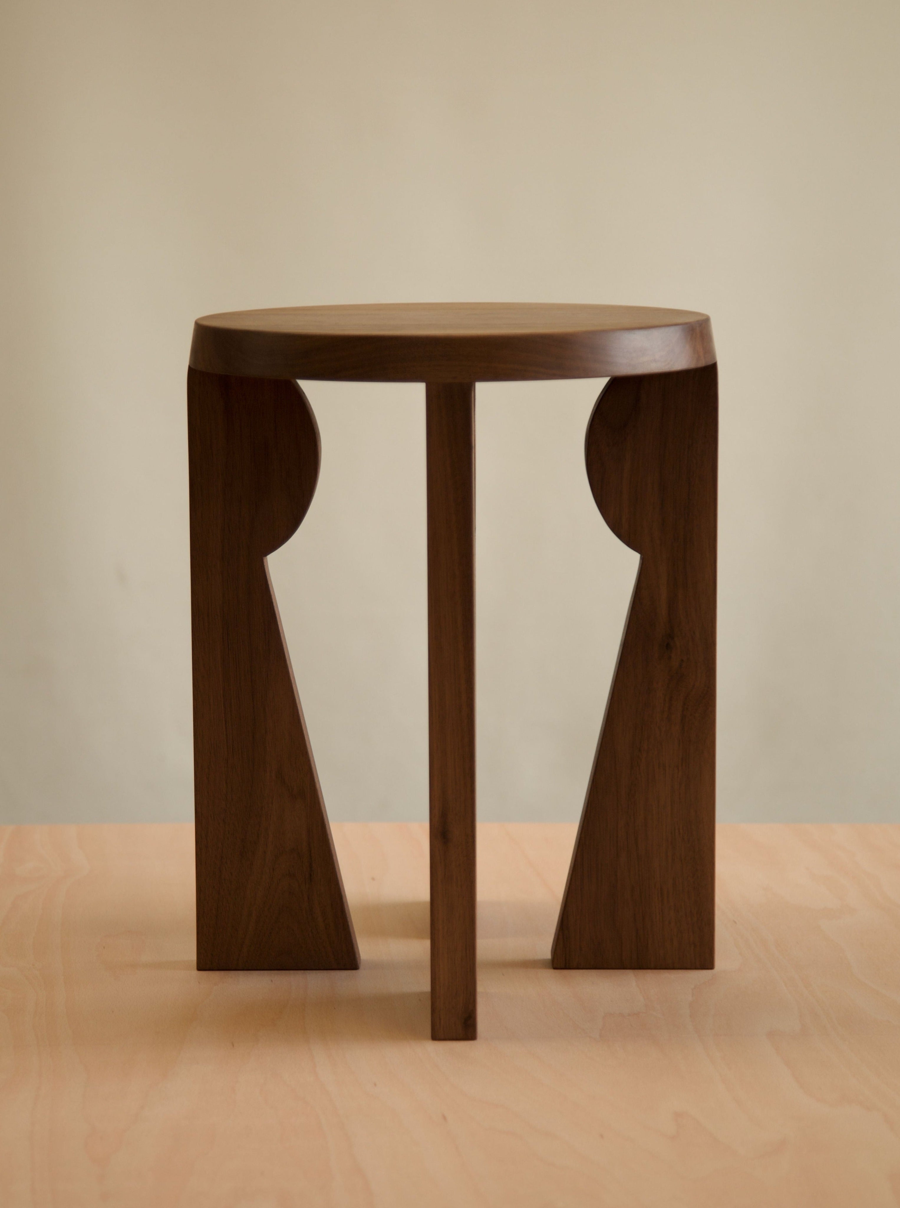 Figure Side Table 04 — detail view