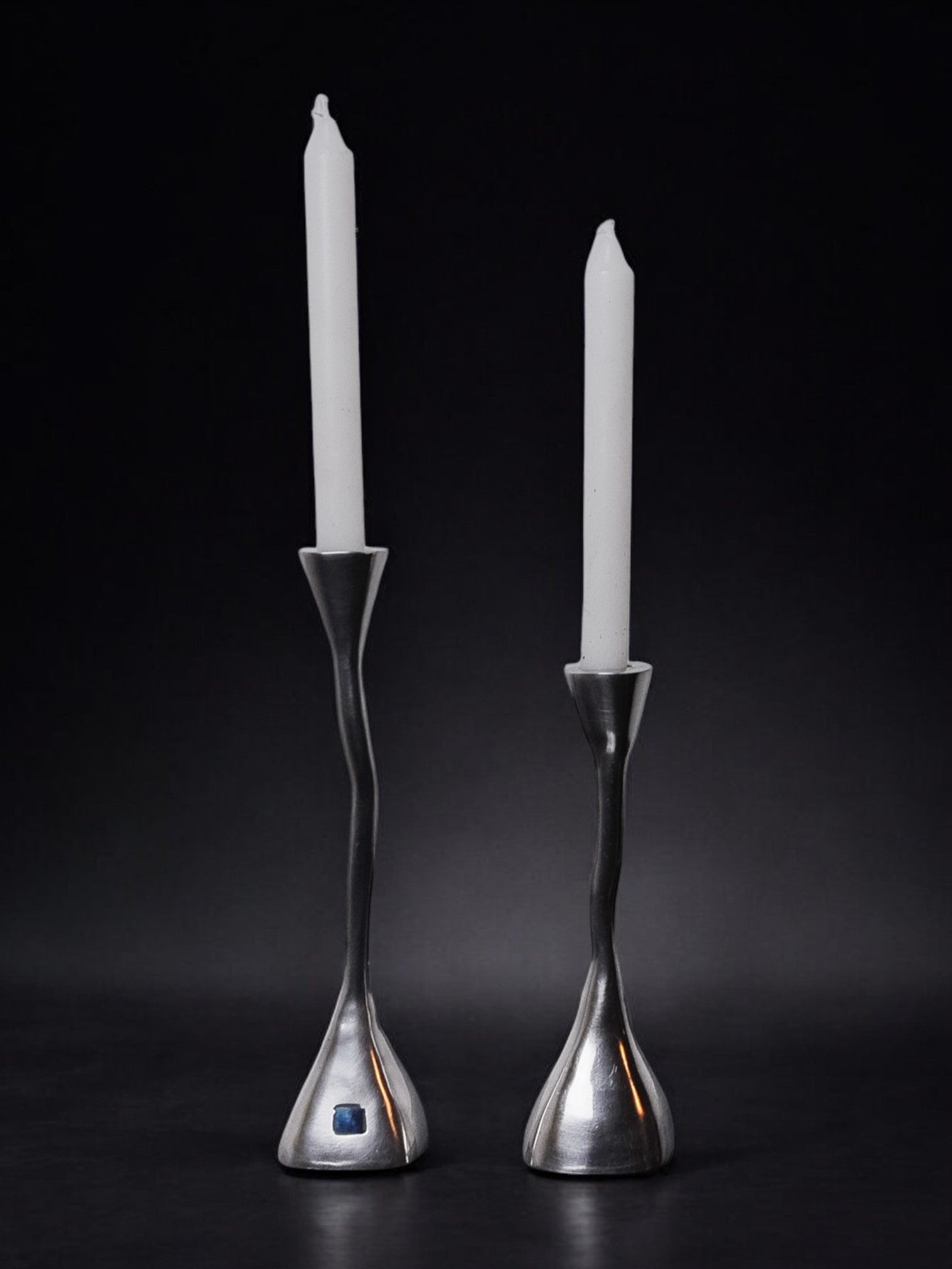 Pair of zigzag candle holders, solid aluminum and polished stone, art3, Spain, 1970 — detail view