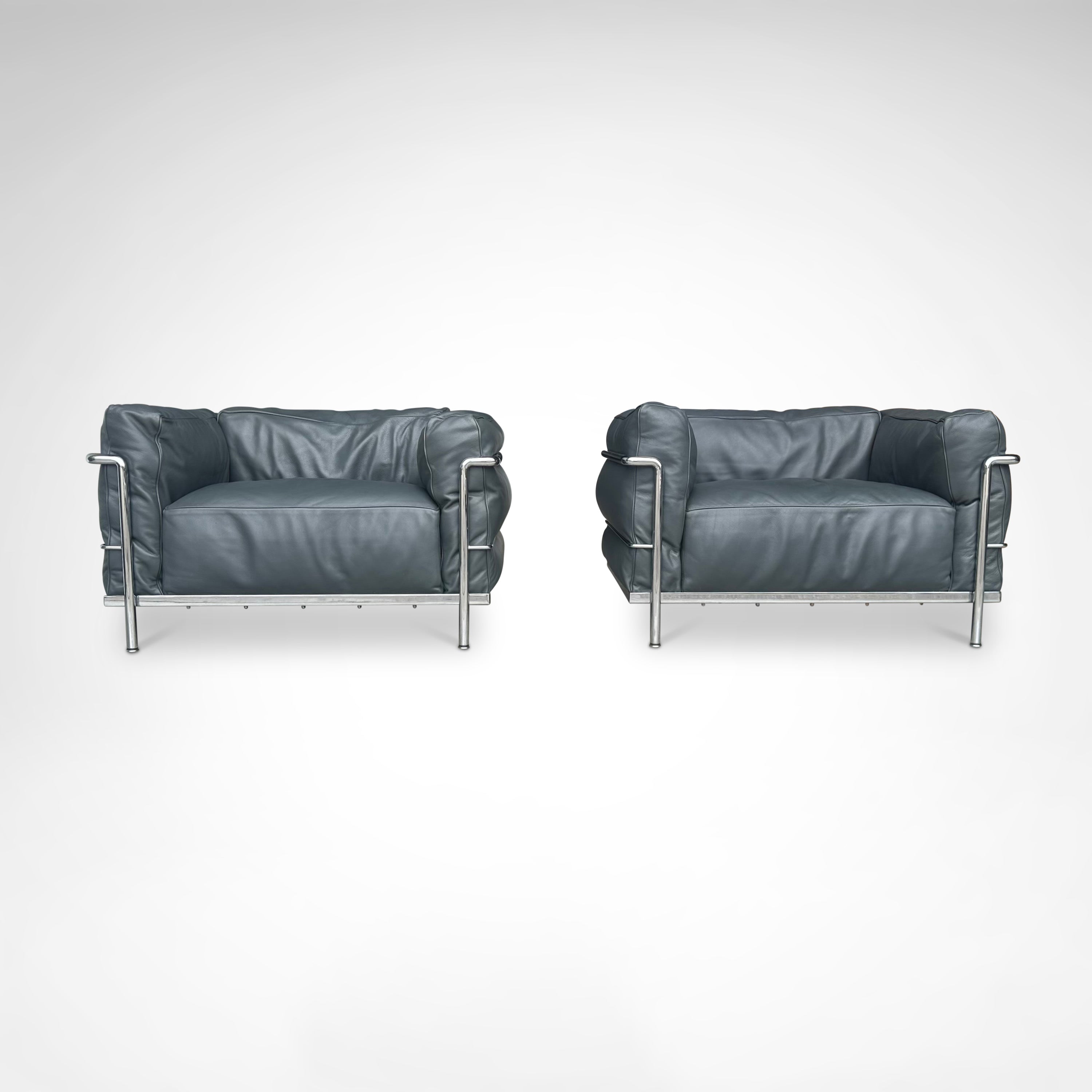 LC3 Down Cushions Y Extra Leather Armchairs by Le Corbusier, Perriand & Jeanneret for Cassina, 1990s, Set of 2 by Redesignable