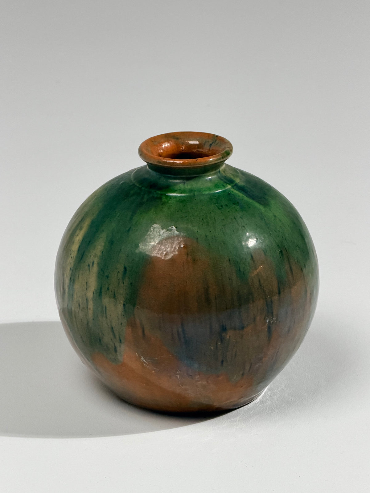 Ceramic vase by Auray, Art Deco, circa 1930. — detail view