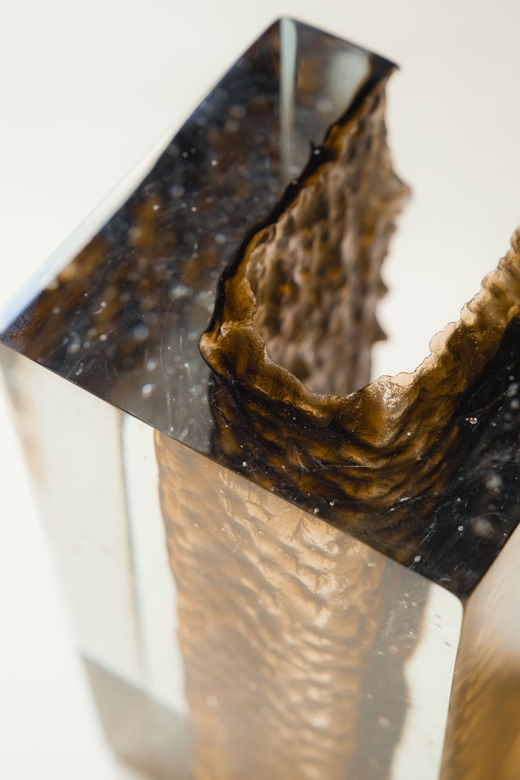 Minimalism Candle Holders in Glass - GEODA Collection - Large — top view showing textured glass surface