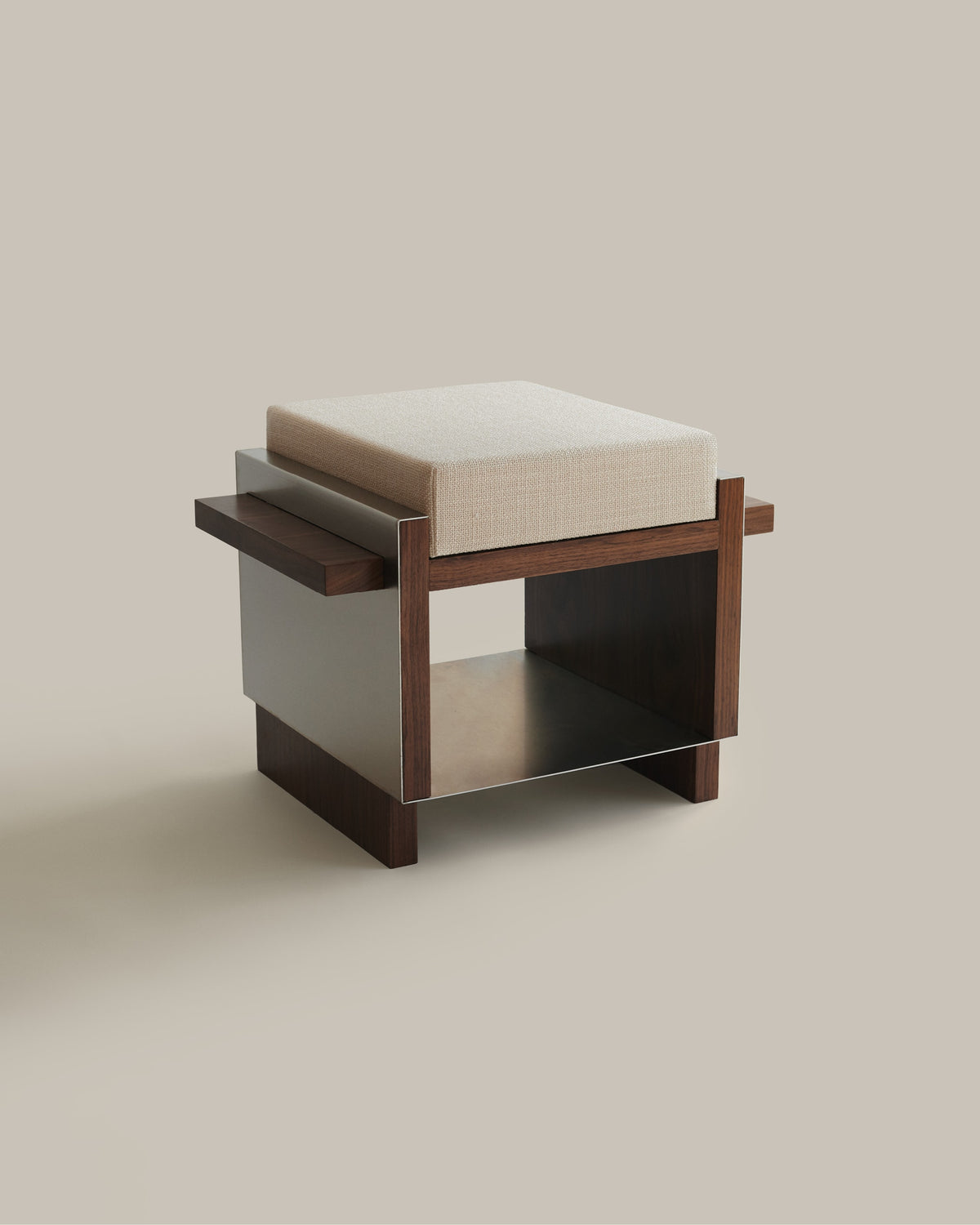 B1 [single stool] by Sofia De=Francesco | The Oblist