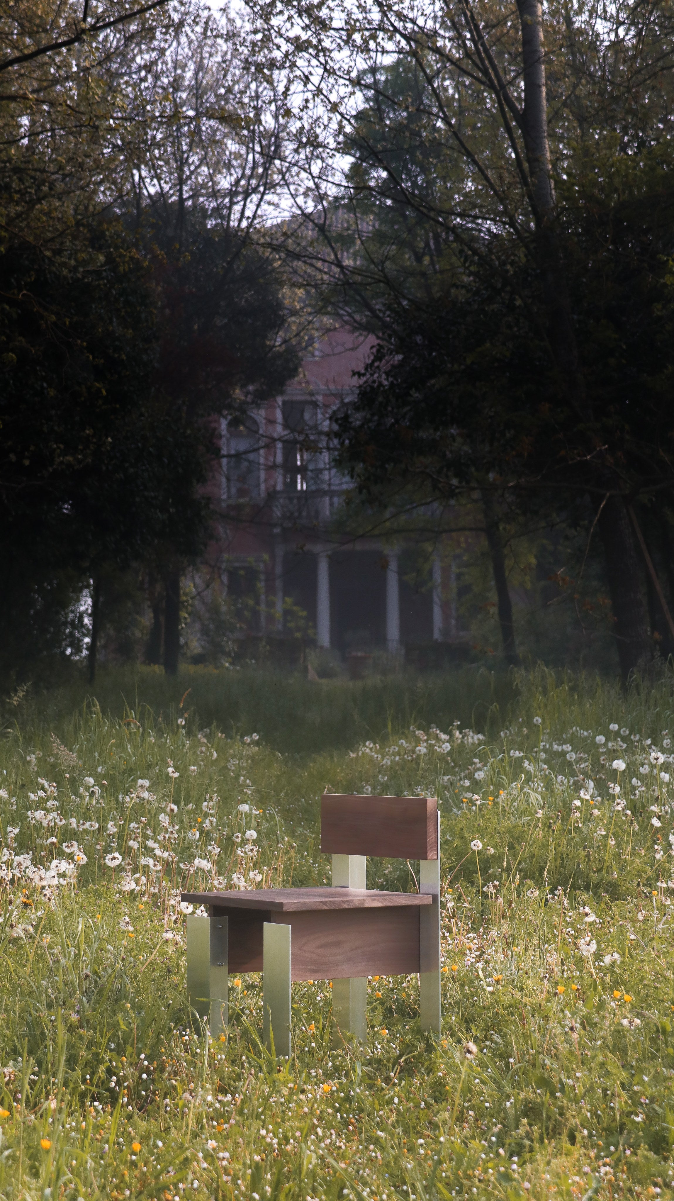 Defender Chair — alternate view