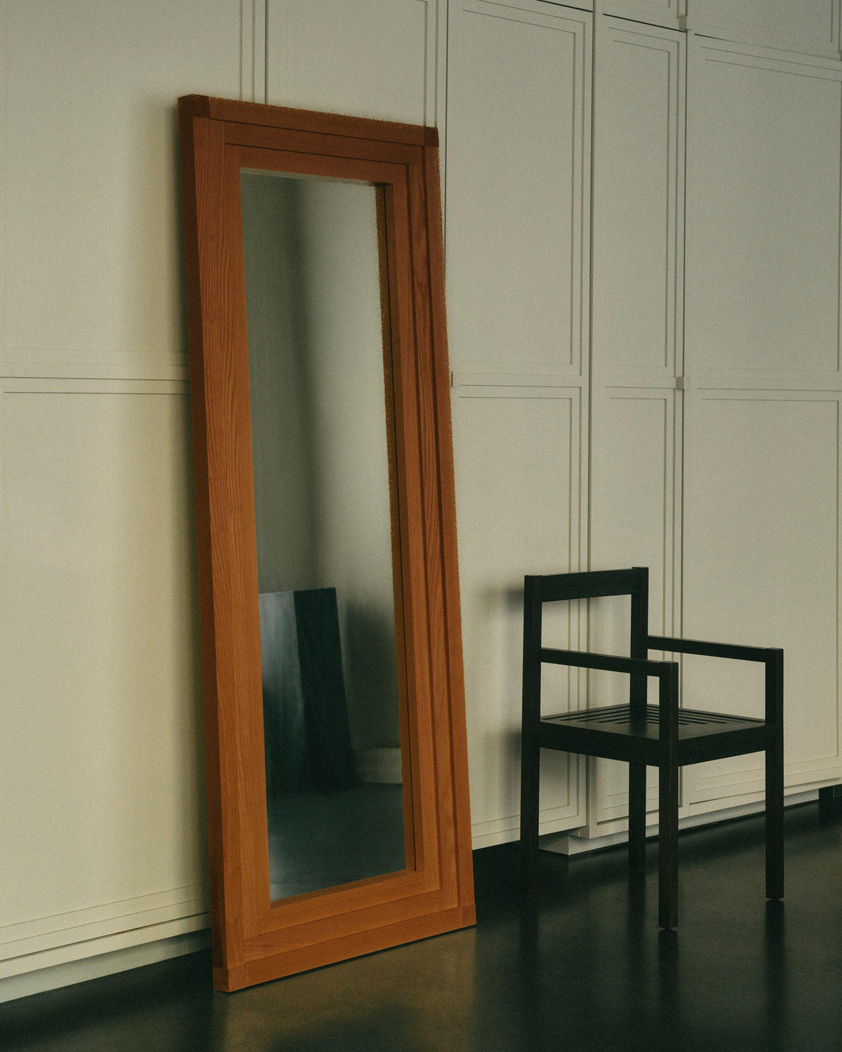 FRANKIE ARMCHAIR — alternate view