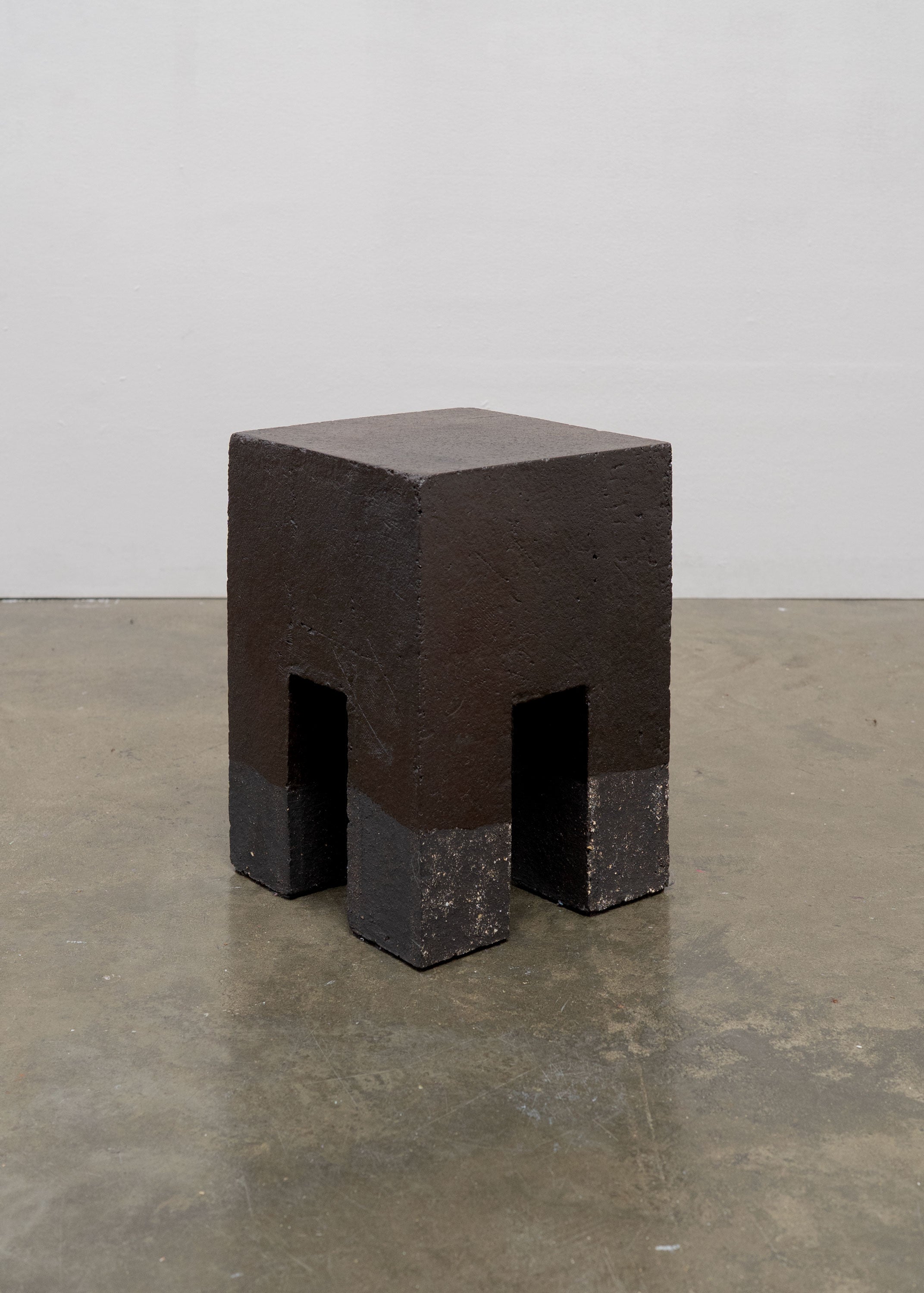 Tables d'appoint en grès émaillé prototype