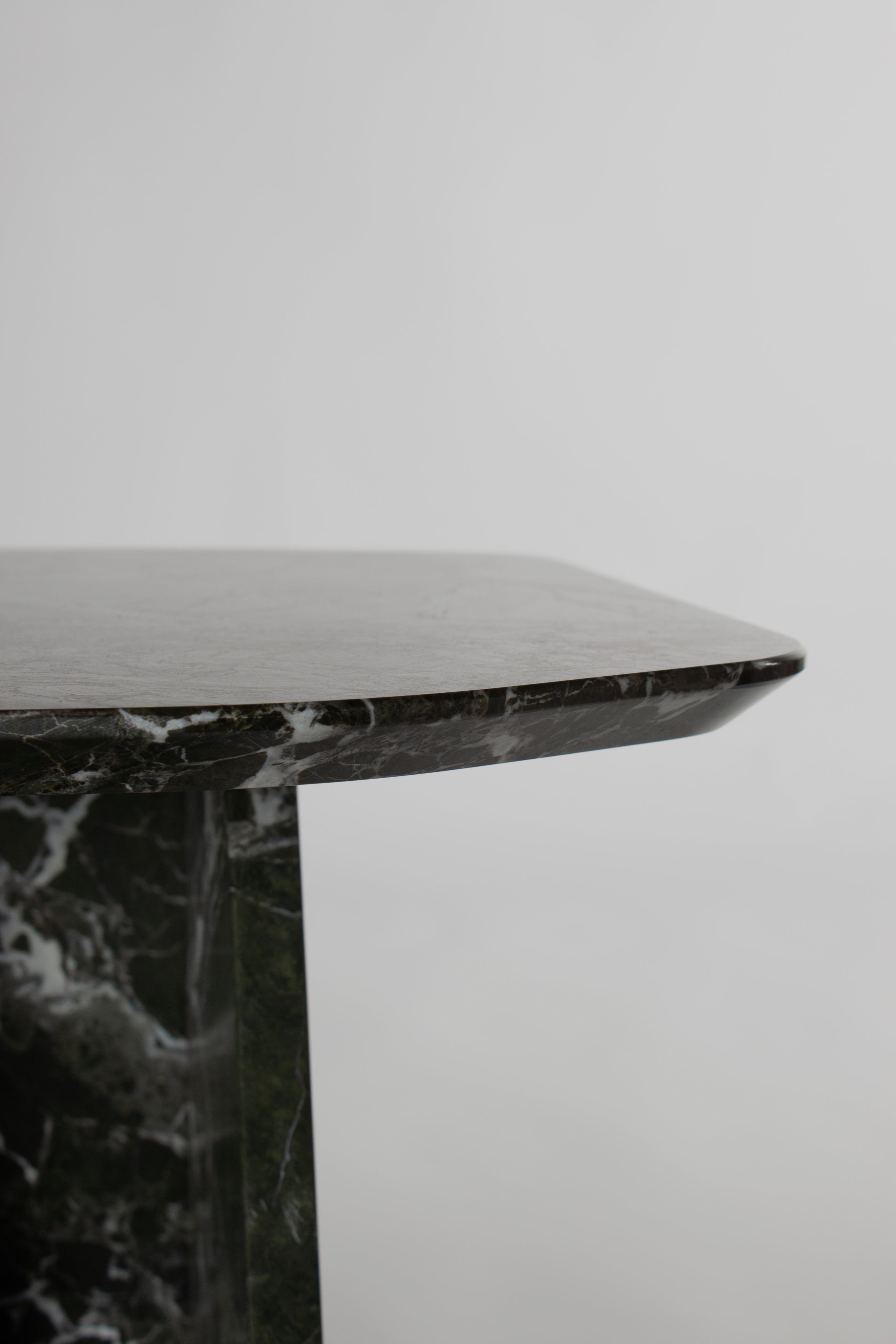 MATERA Side table in marble Verde Lepanto — additional view
