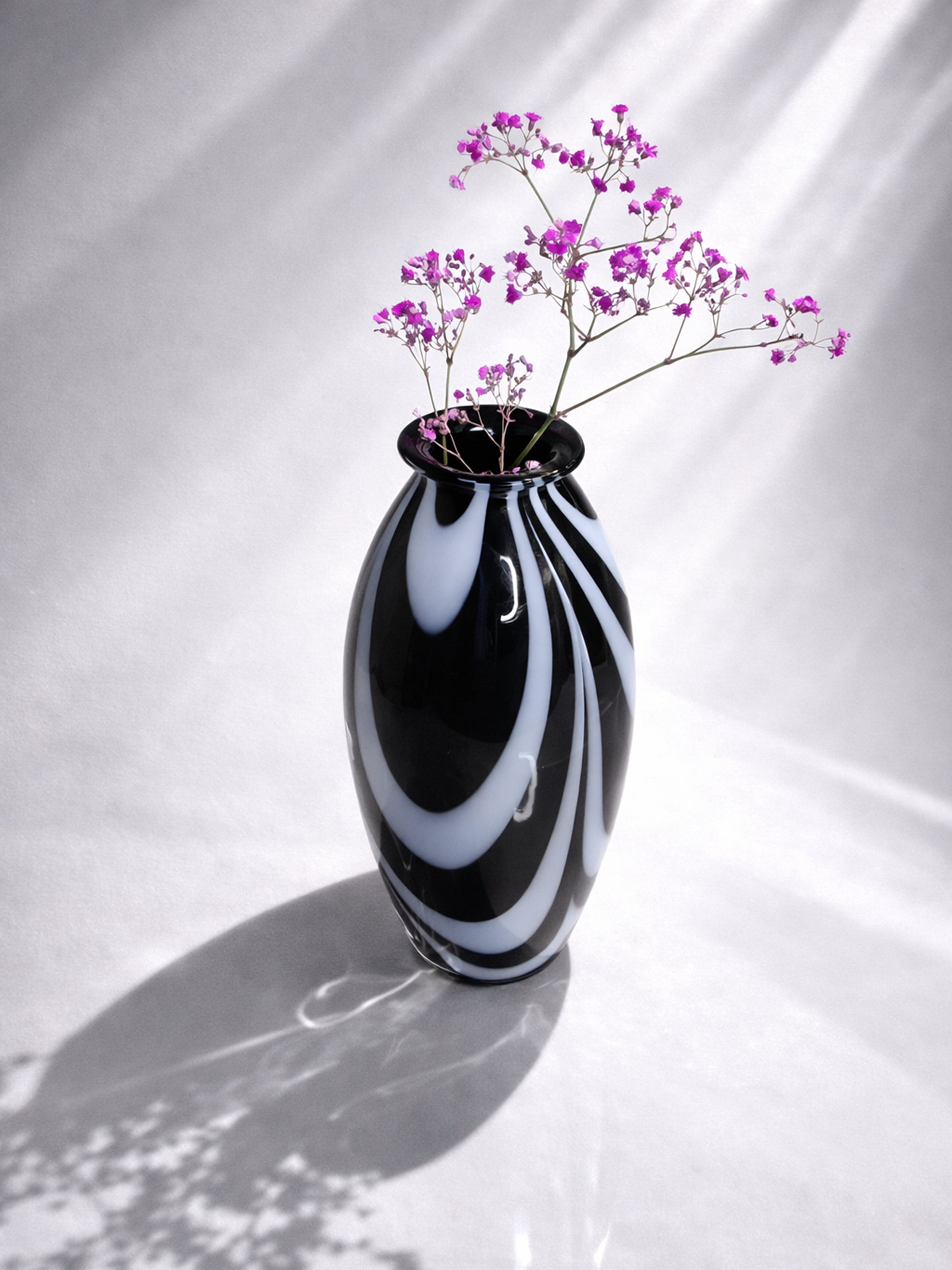 Carlo Moretti Opaline Glass Vase - 1970s — detail view