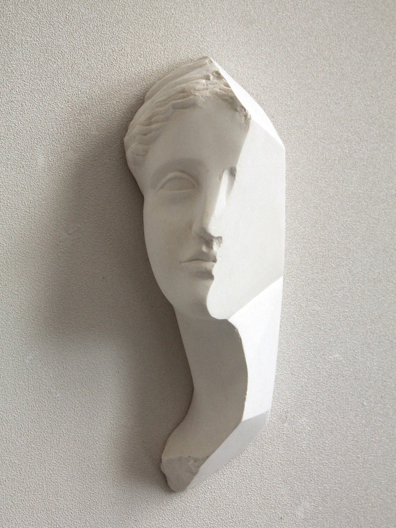 Vénus Géométrique Sculpture — detail view