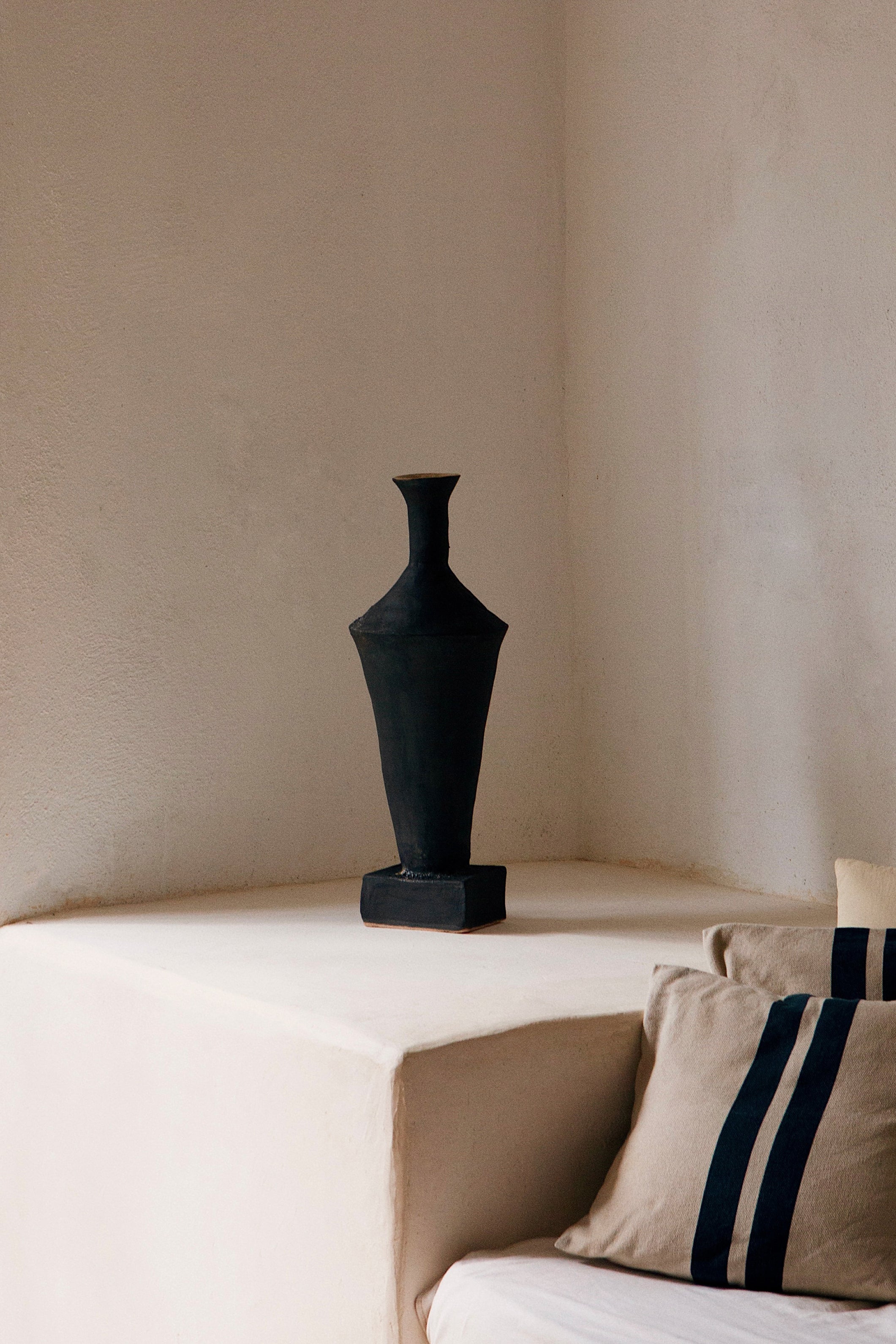 Open Water Vessel Small — close-up