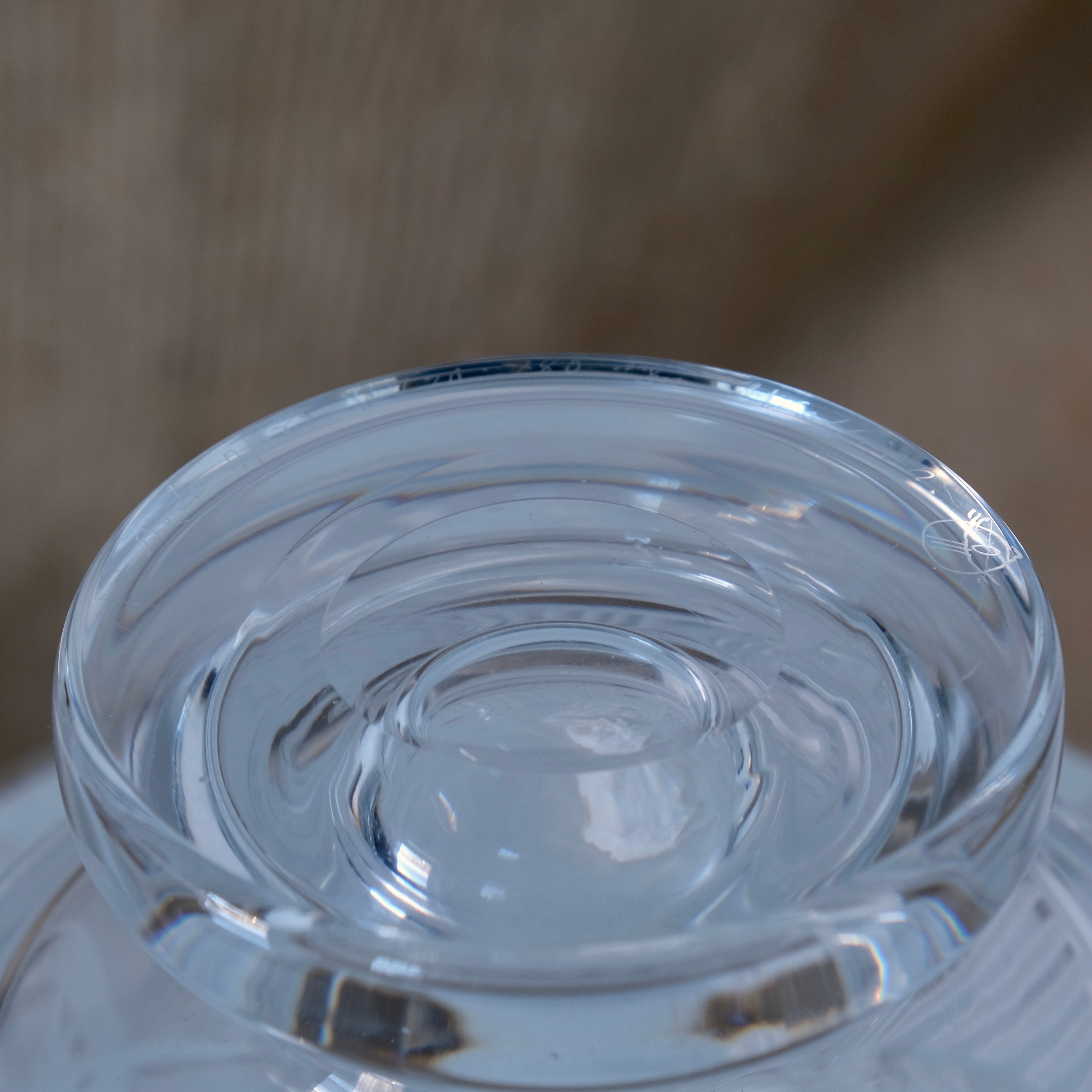 Bertil Vallien Glass Footed Bowl for Boda Åfors, 1960s — close-up of clear glass rim detail