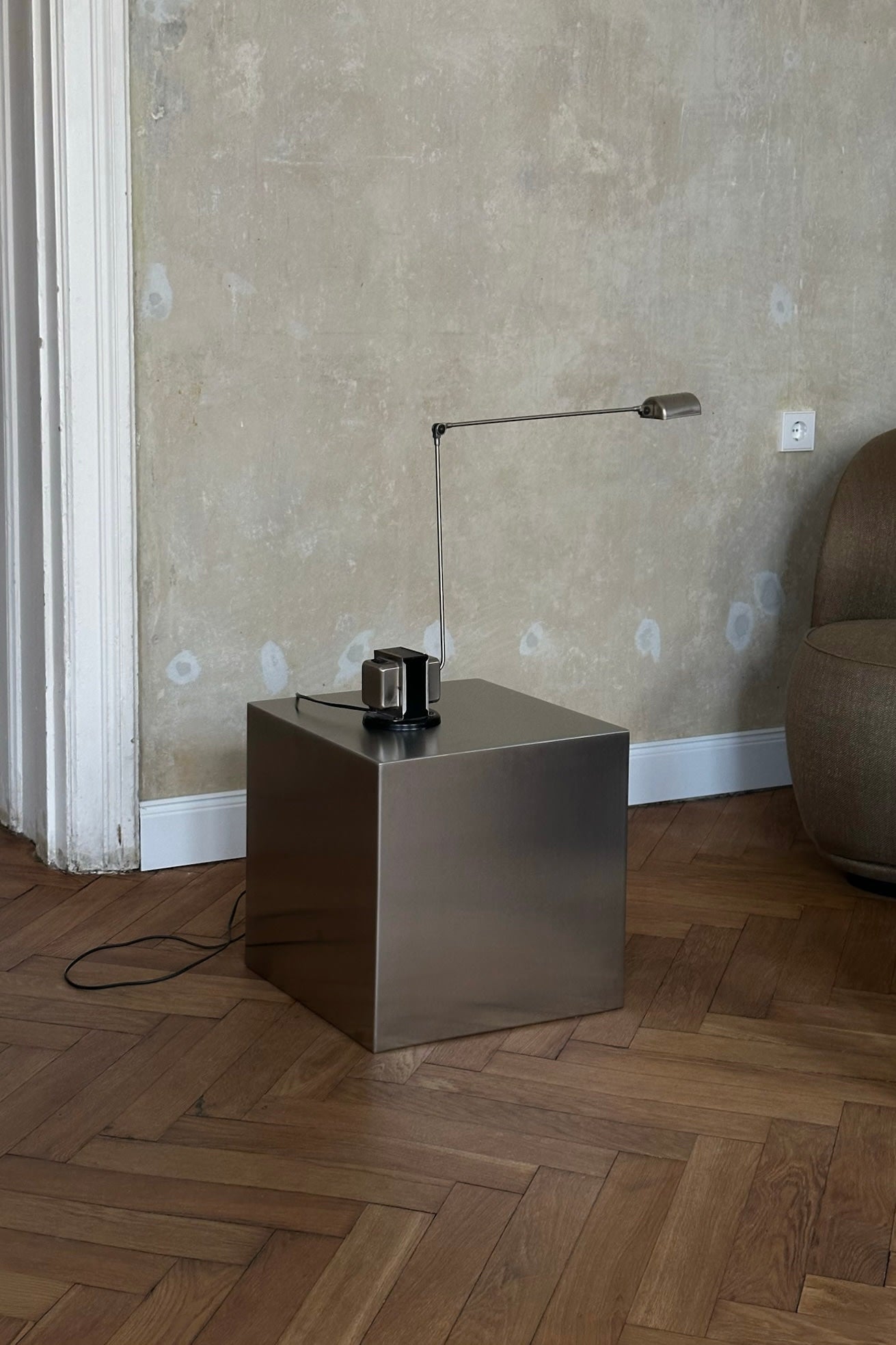 'NOSTALGIA' stainless steel cube by CARRARA Studio | The Oblist