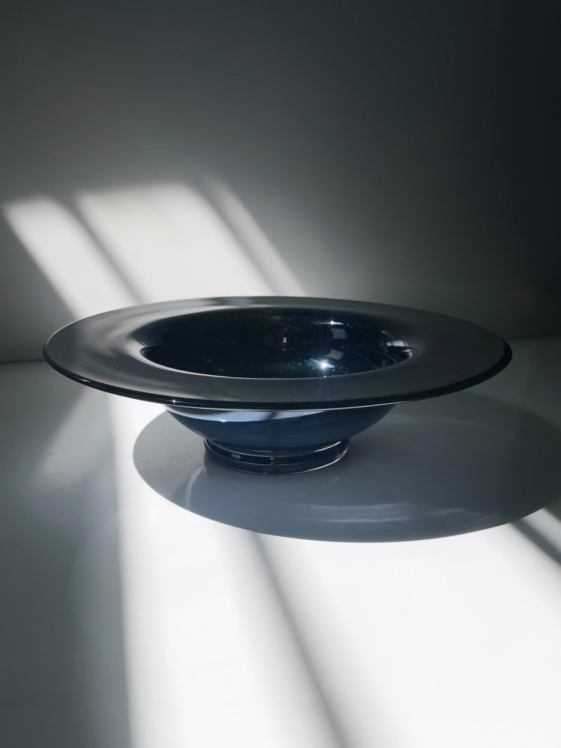 Italian blue/black iridescent bowl - 1980s by Dodo Vintage | The Oblist