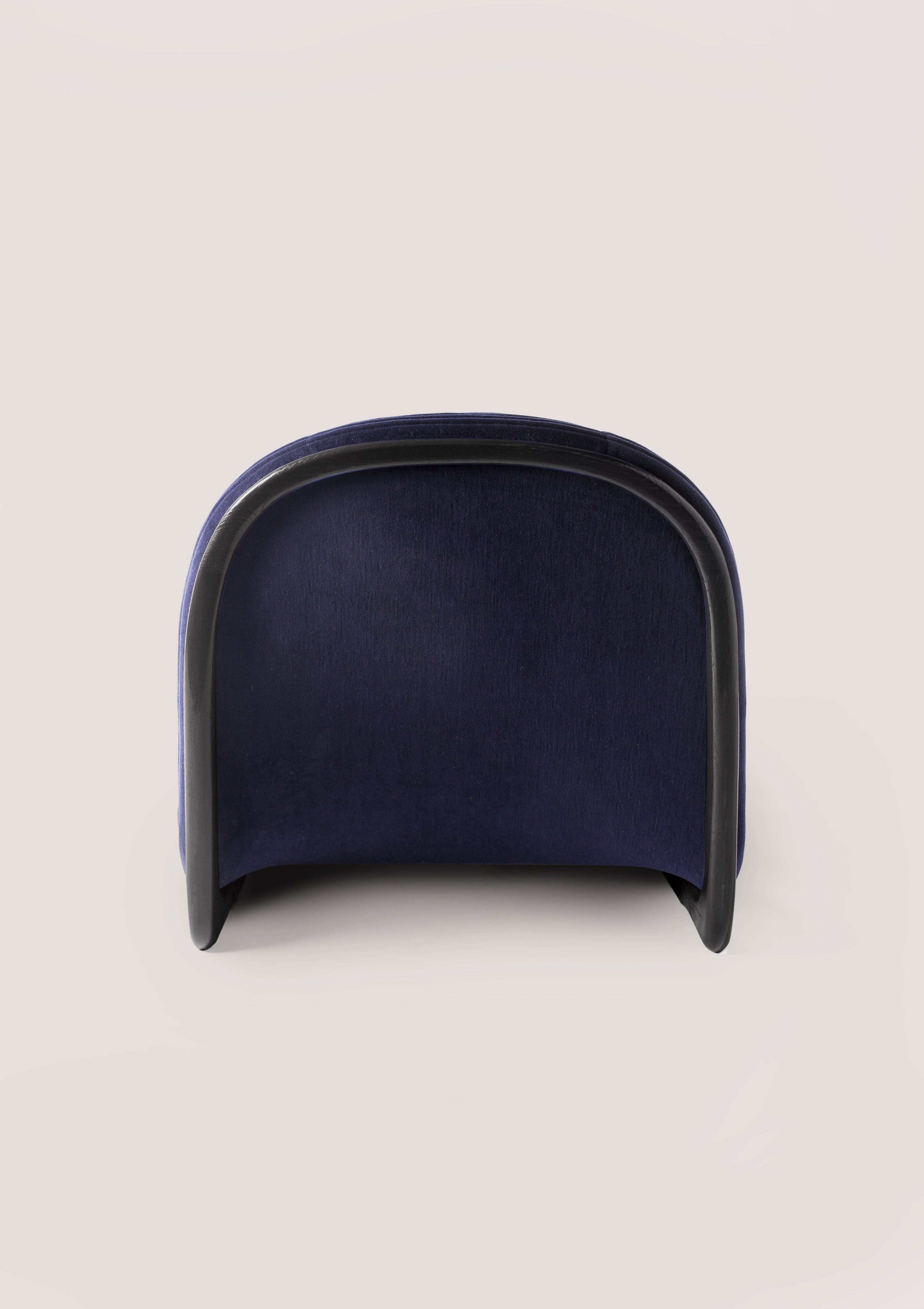 PULSE Armchair Collection du Mobilier National Francais — side angle