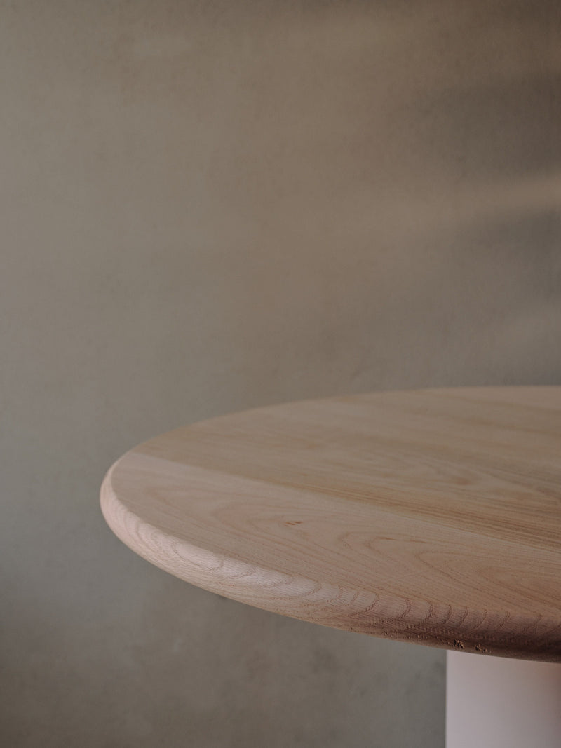 Tomasso Oak Dining Table — detail view
