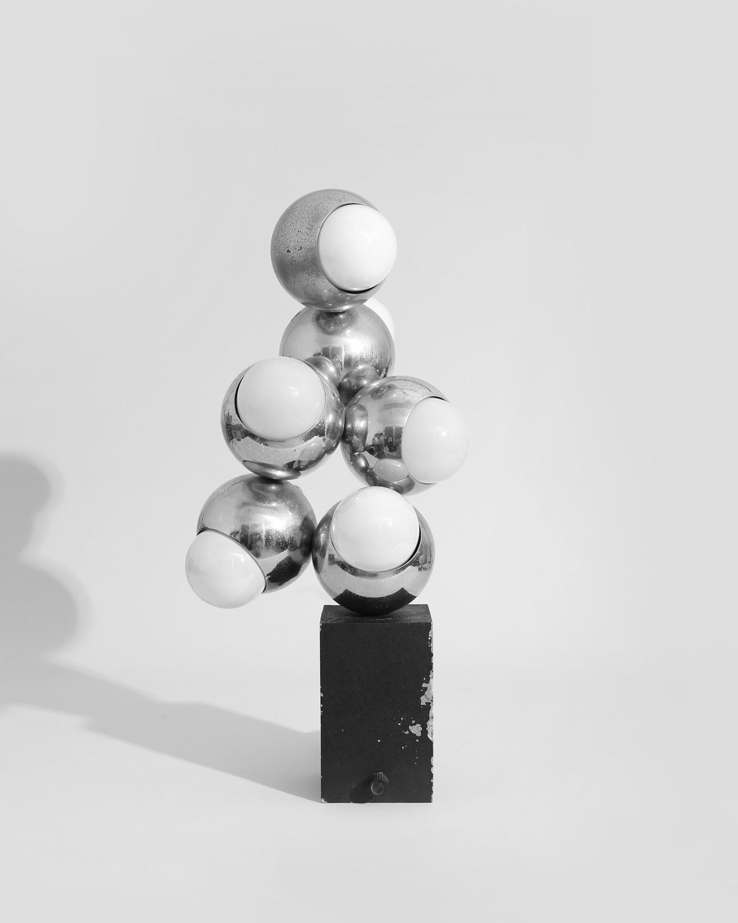 Robert Sonneman Molecule Table Lamp — close-up of chrome and white glass spheres
