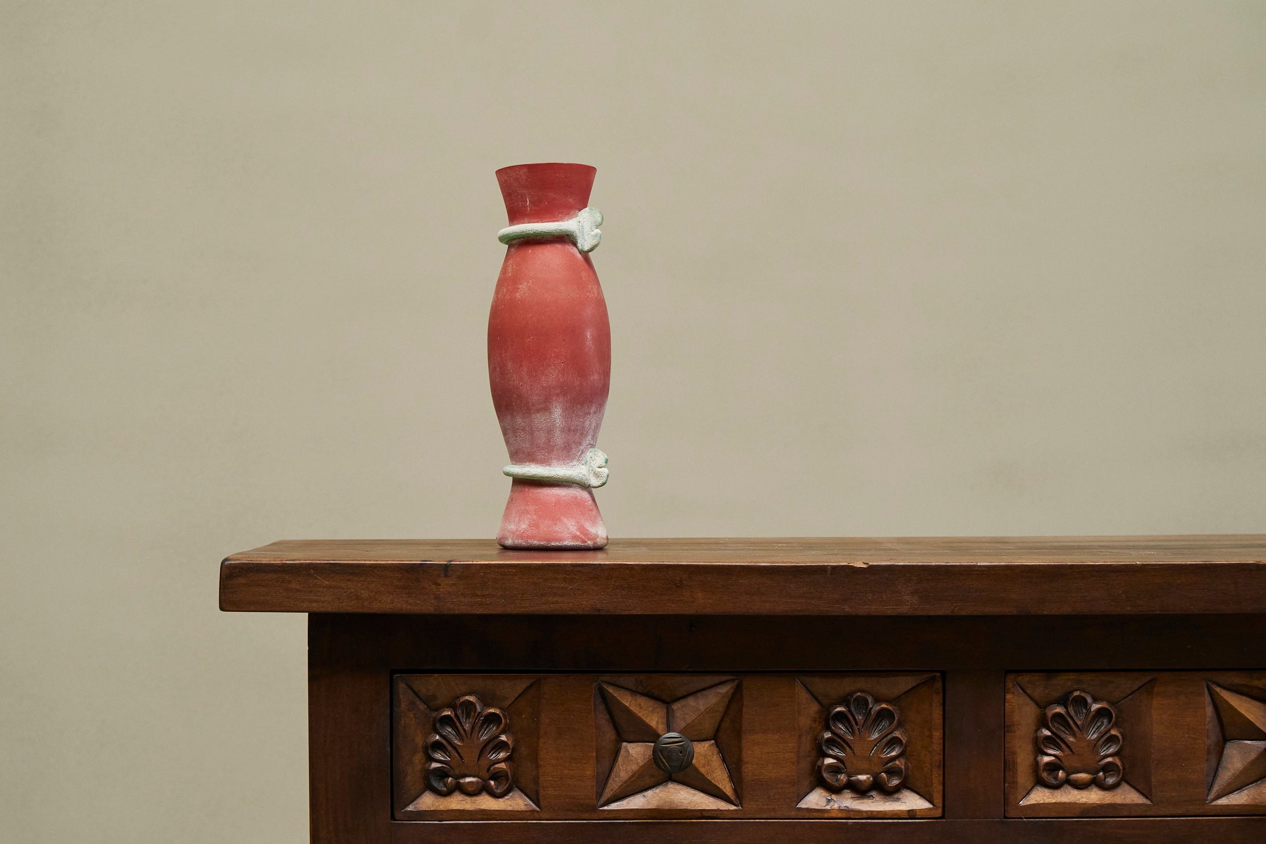 Cenedese Murano Attributed Scavo Vase in Red and Green — close-up