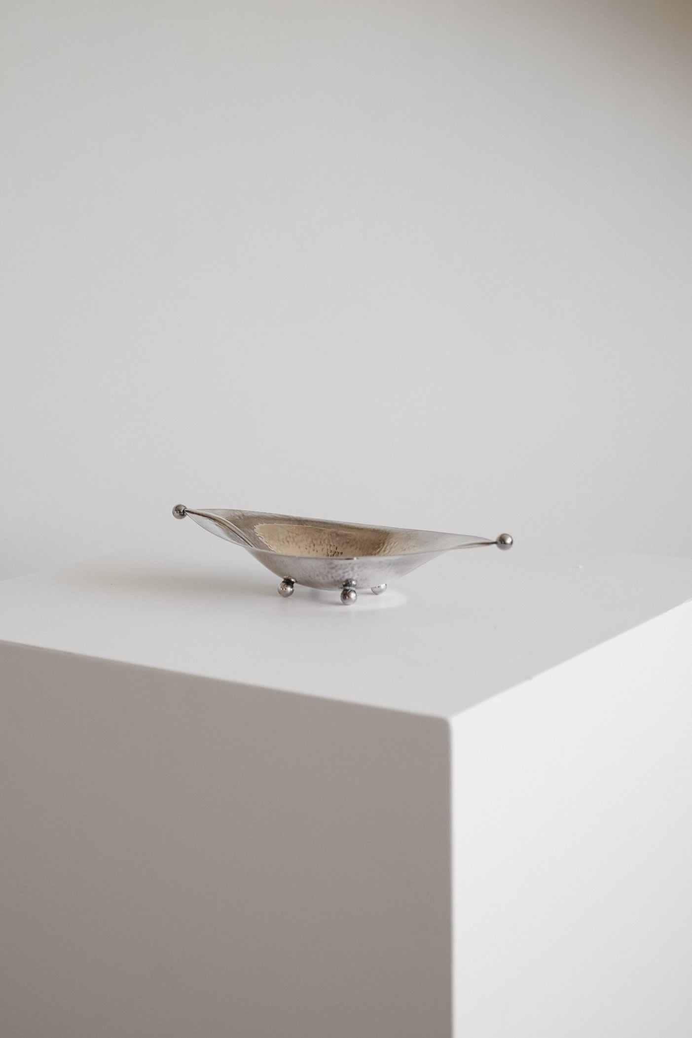 Vintage Silver-Plated Dish with Hammered Texture — detail view