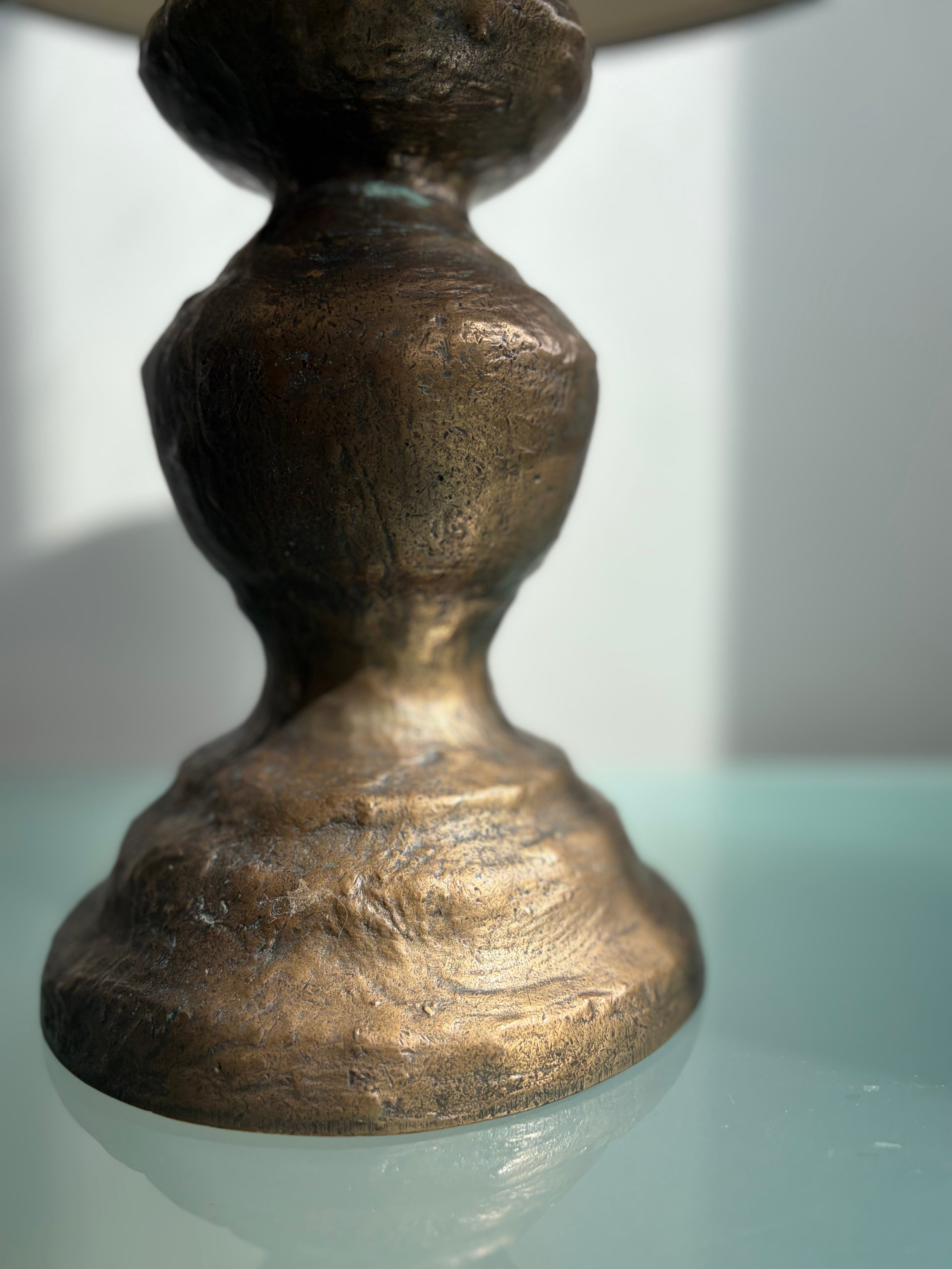 Sculptural Bronze Table Lamp, attributed to Kalmar, 1960s, Austria — detail view