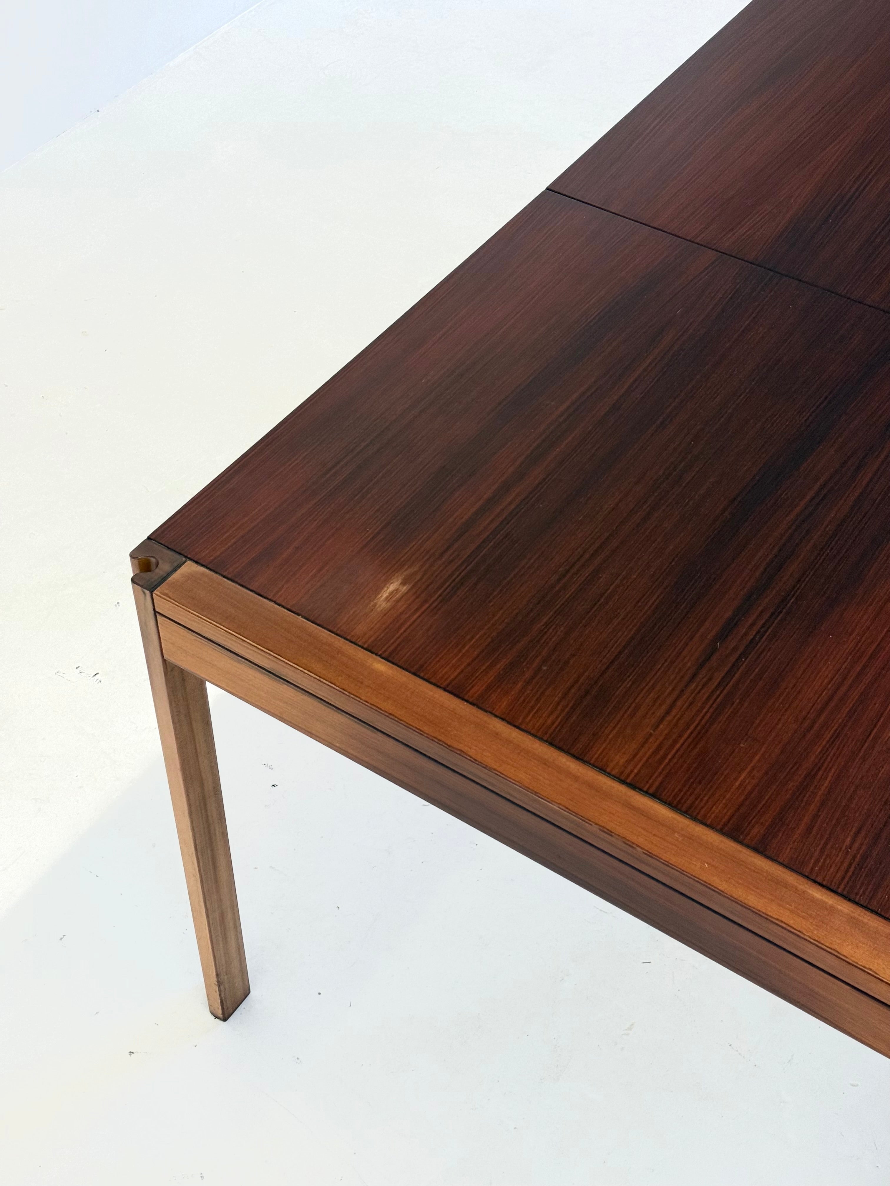 4D wooden vintage dining table by Angelo Mangiarotti for Molteni — view 18