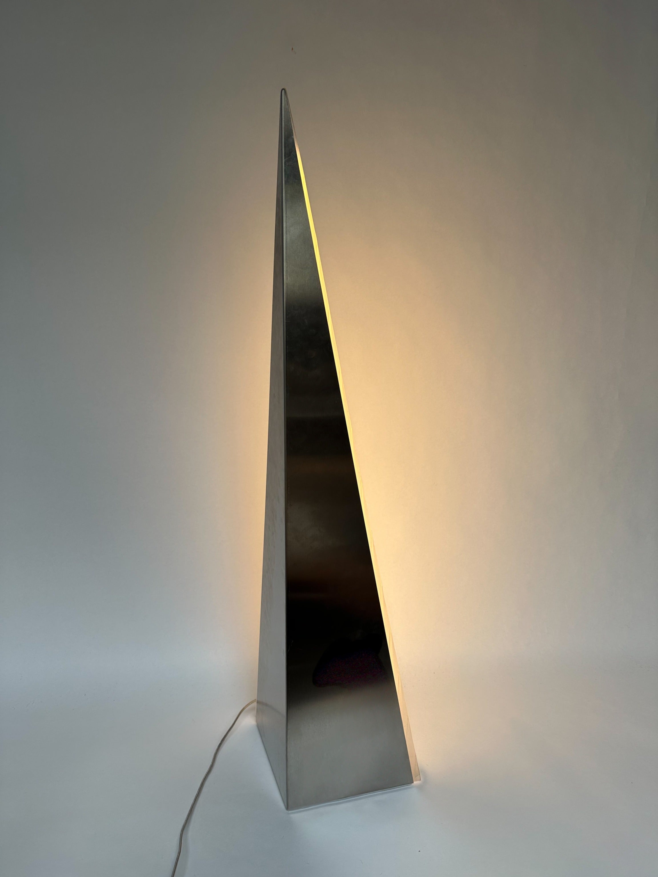 C-CONE opaque — side angle