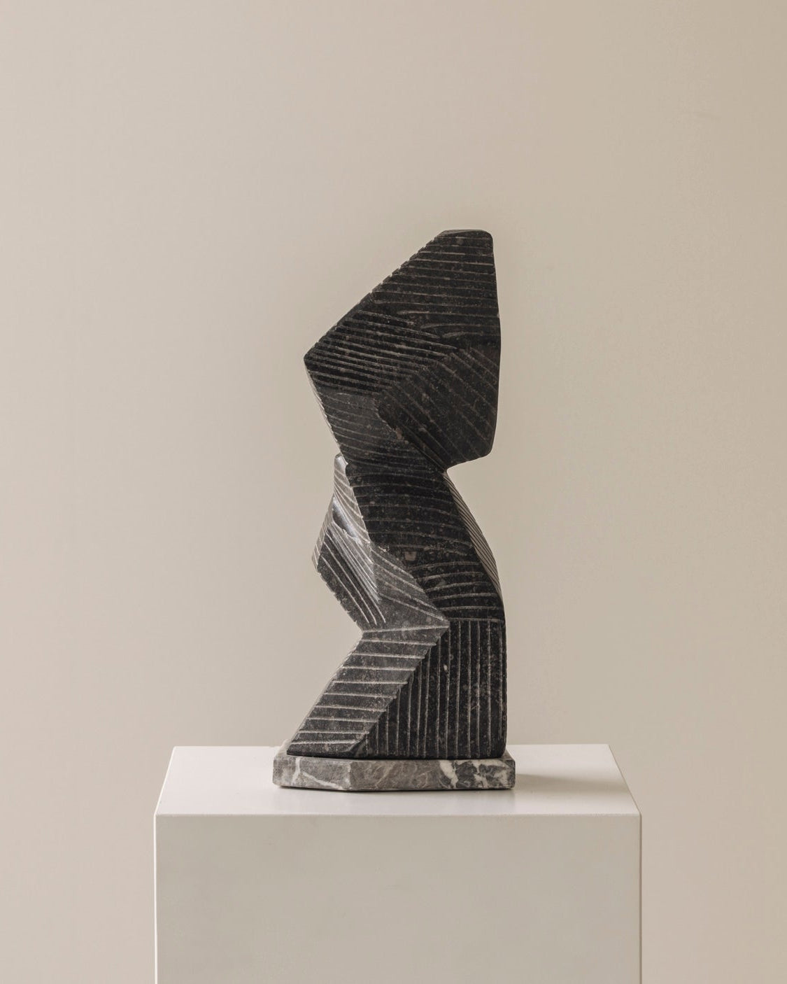 Abstract sculpture Carved from natural stone by Marc Verdoodt, Belgium 1980s. by Modern Living | The Oblist