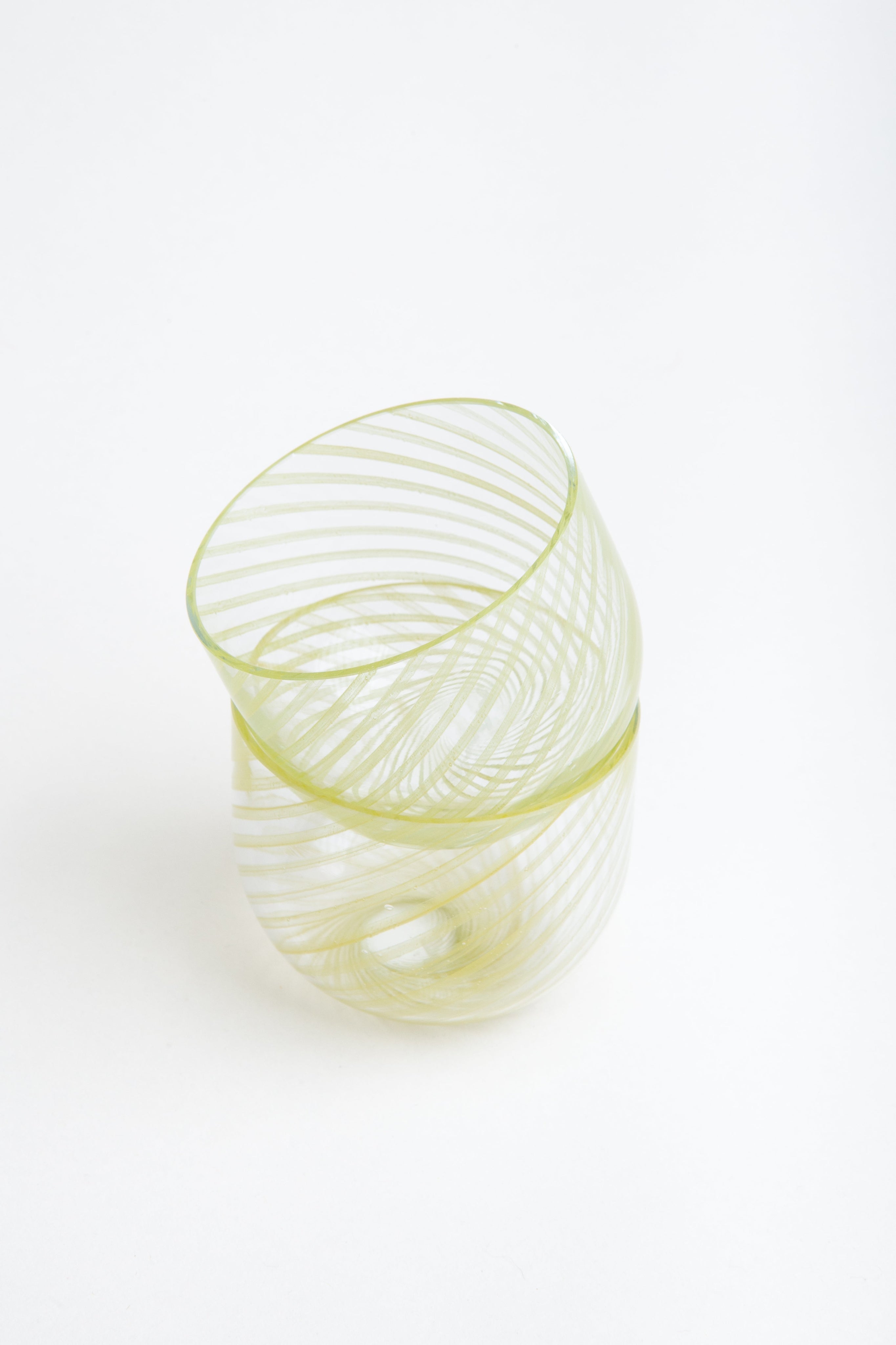 Hypnosis Waterglasses in Chartreuse Color — detail view