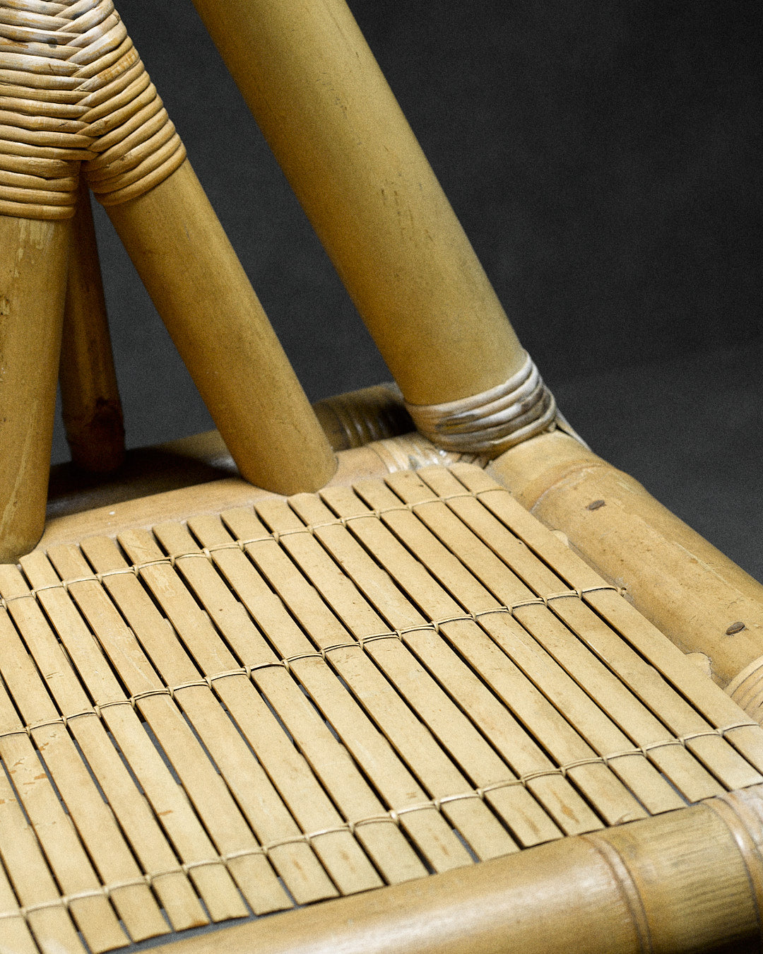 Elephant Chair in Bamboo — close-up of woven bamboo texture