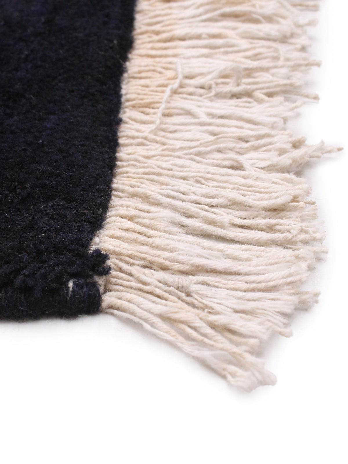 Aubusson Rug in Pulse 282 x 430 cm — close-up of fringe detail