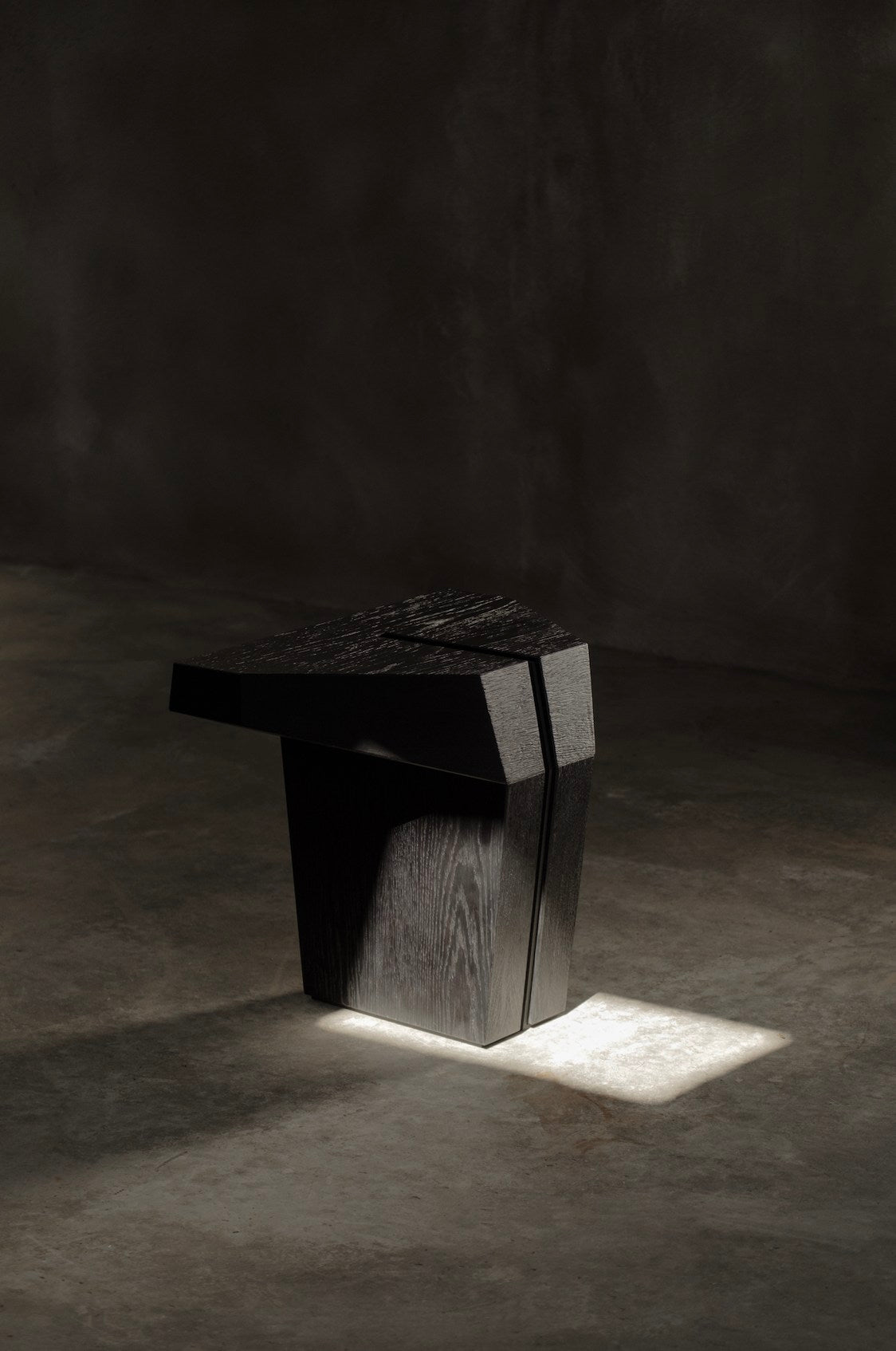 Aequs Side Table — detail view