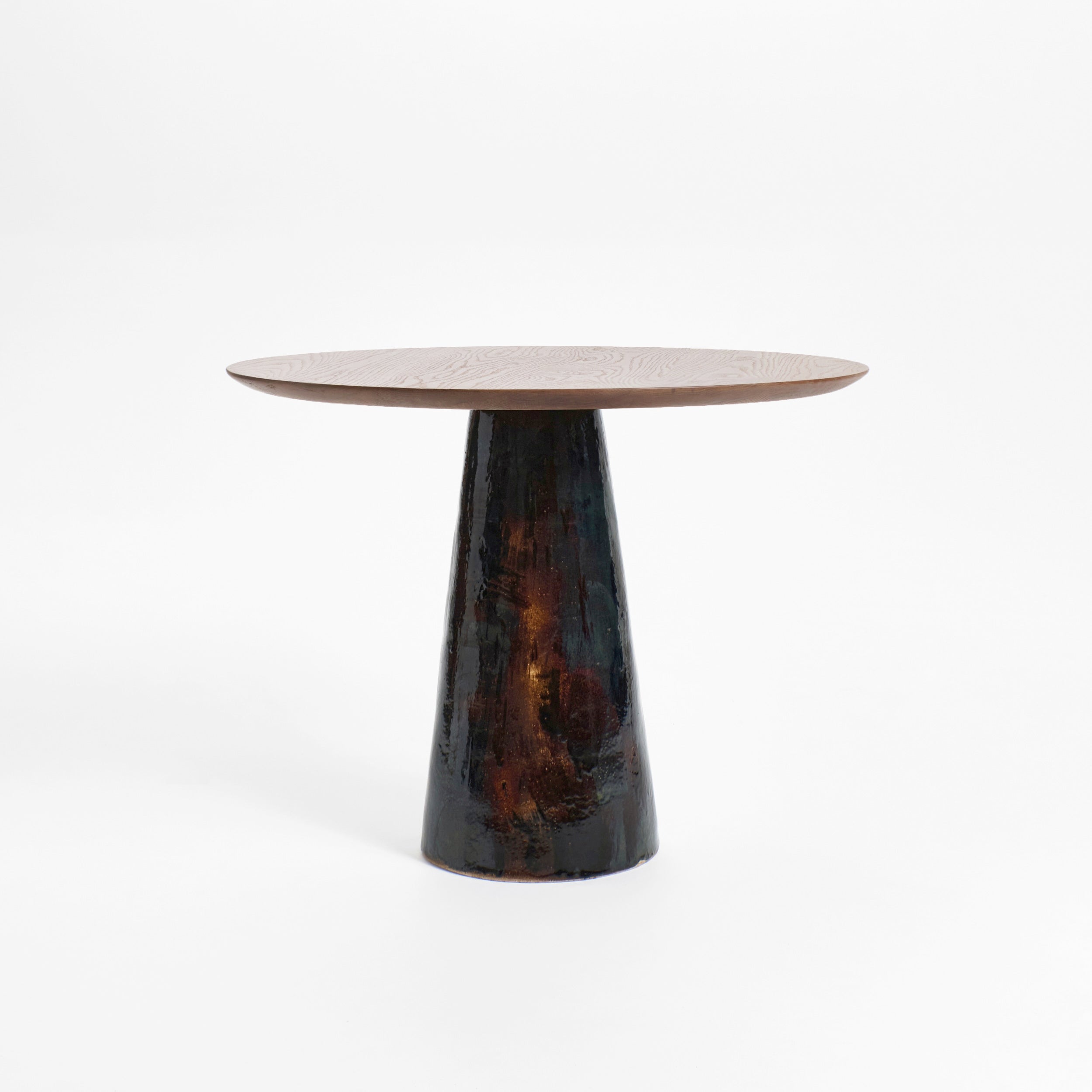 Porto Belo Table — close-up