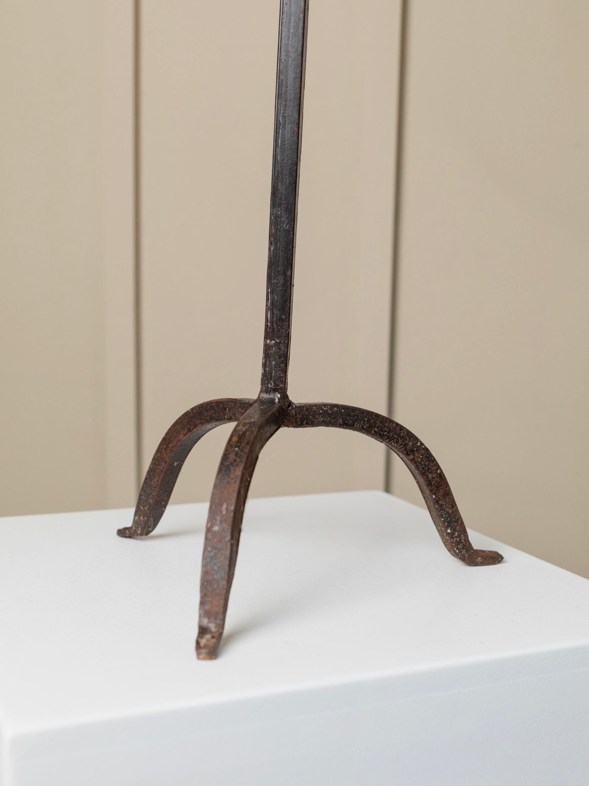 XXL Brutalist metal Candle Holder Italy 1960s — close-up of rusted metal base