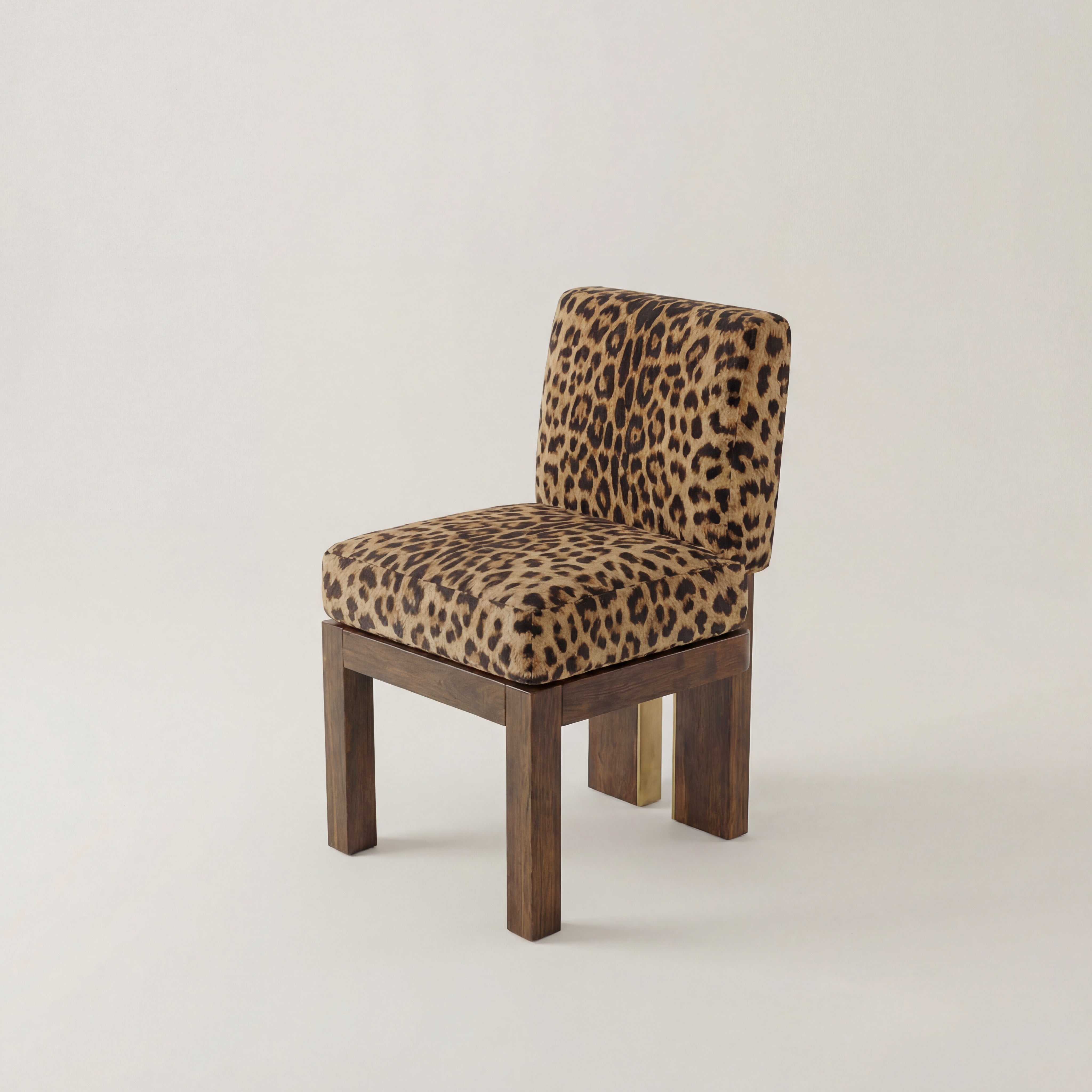 L’ÉCLAT CHAIR — detail view