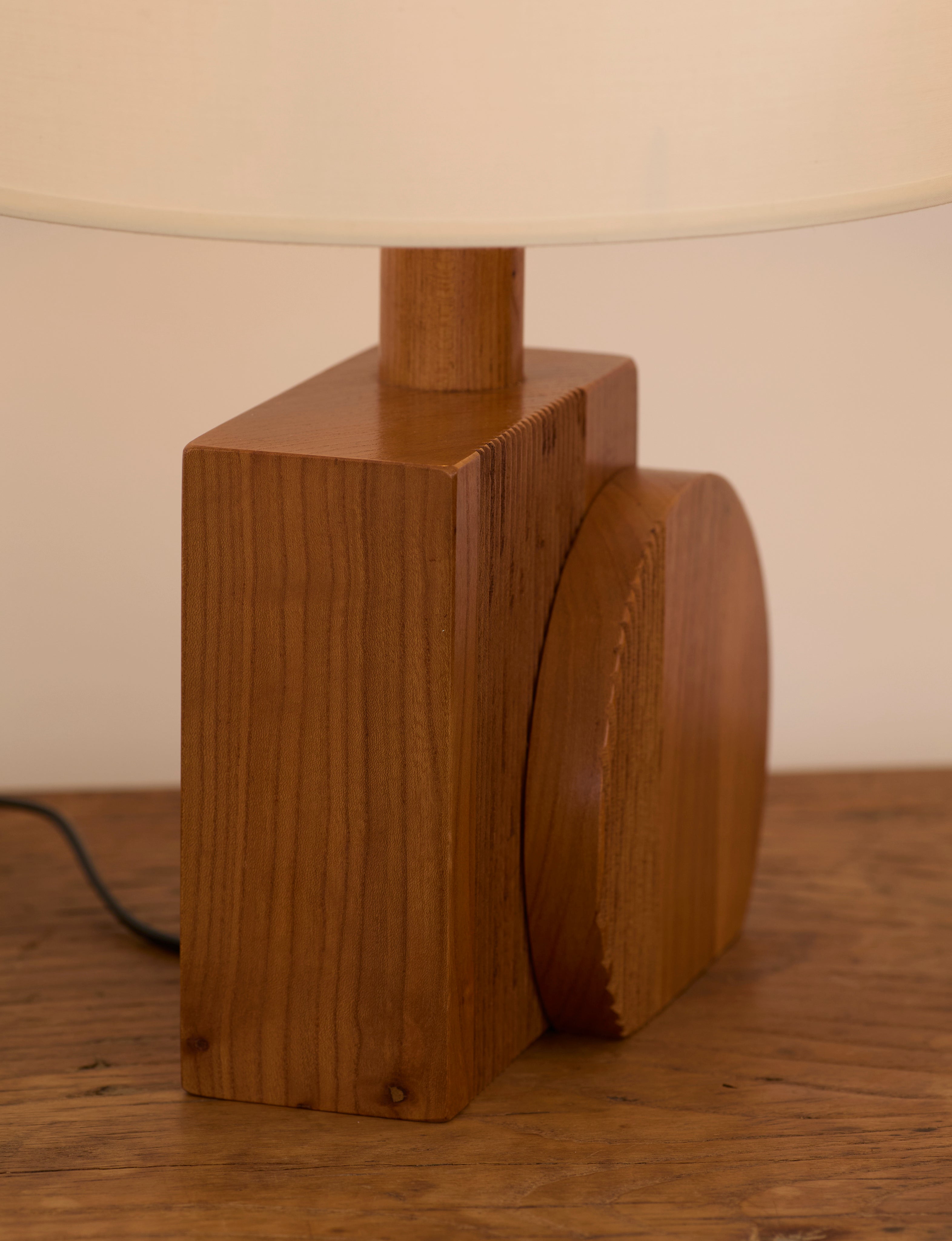 Set of 2 Vintage Artisanal Table Lamps In Solid Wood From France c. 1970 — close-up of wooden base texture