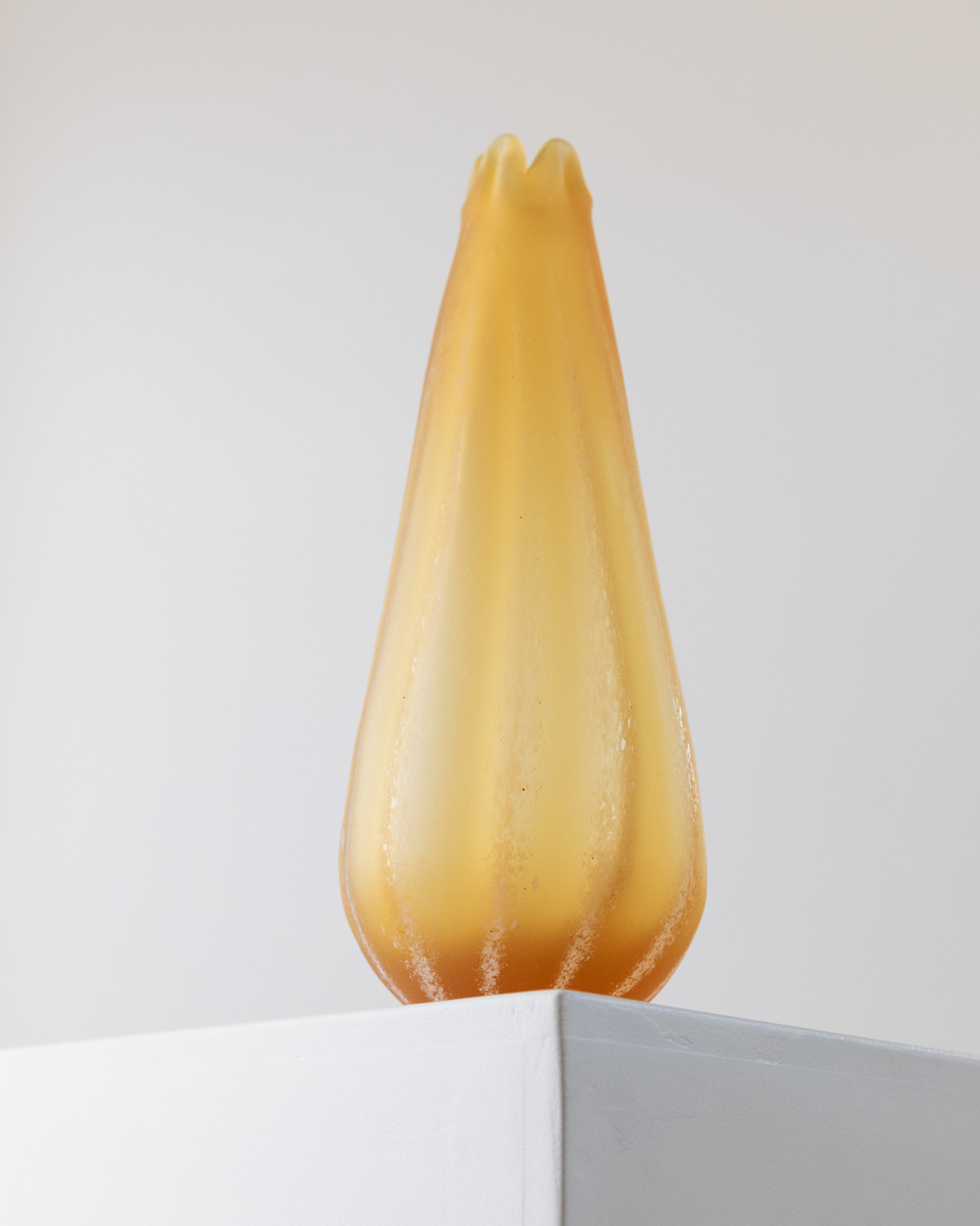 Large Murano Glass Vase - Italy 1960s — top view of amber glass shape